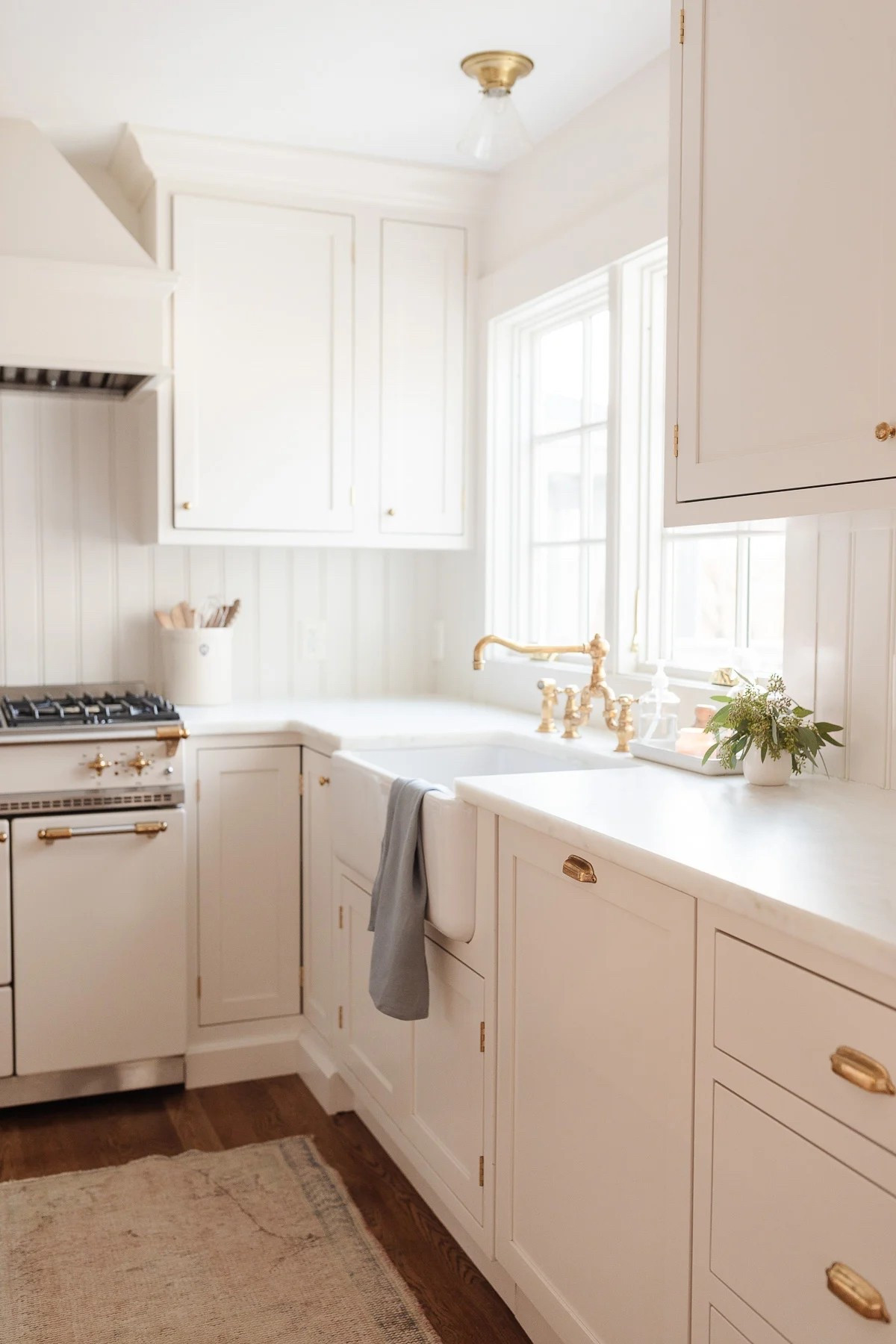 When we undertook our kitchen remodel several years back, I knew right away that unlacquered brass had my heart. There’s just something about that patina that I cannot get enough of… it adds an immediate warmth and elegance to any space.


#LTKHome #LTKStyleTip