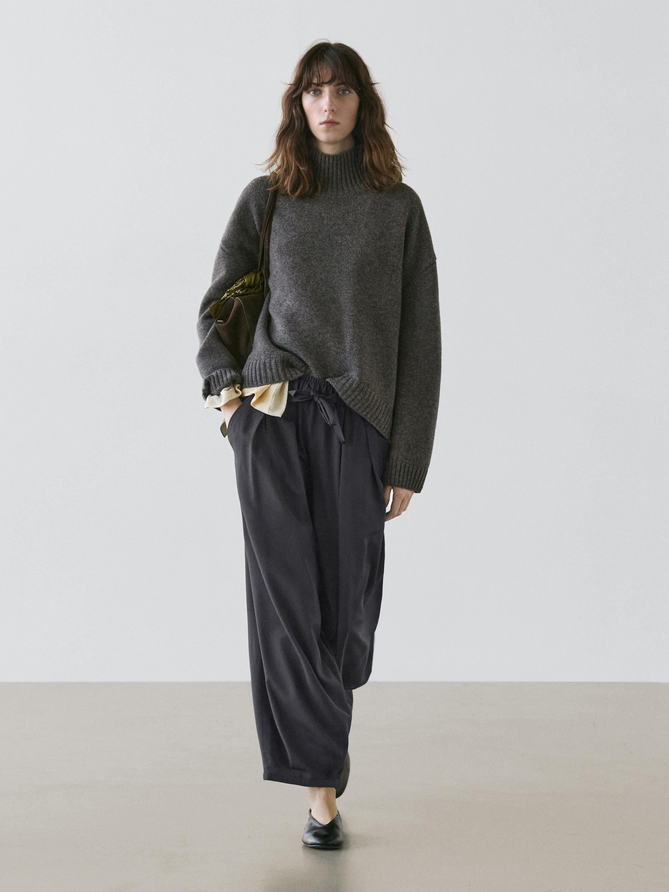 Wool turtleneck knit sweater | Massimo Dutti UK