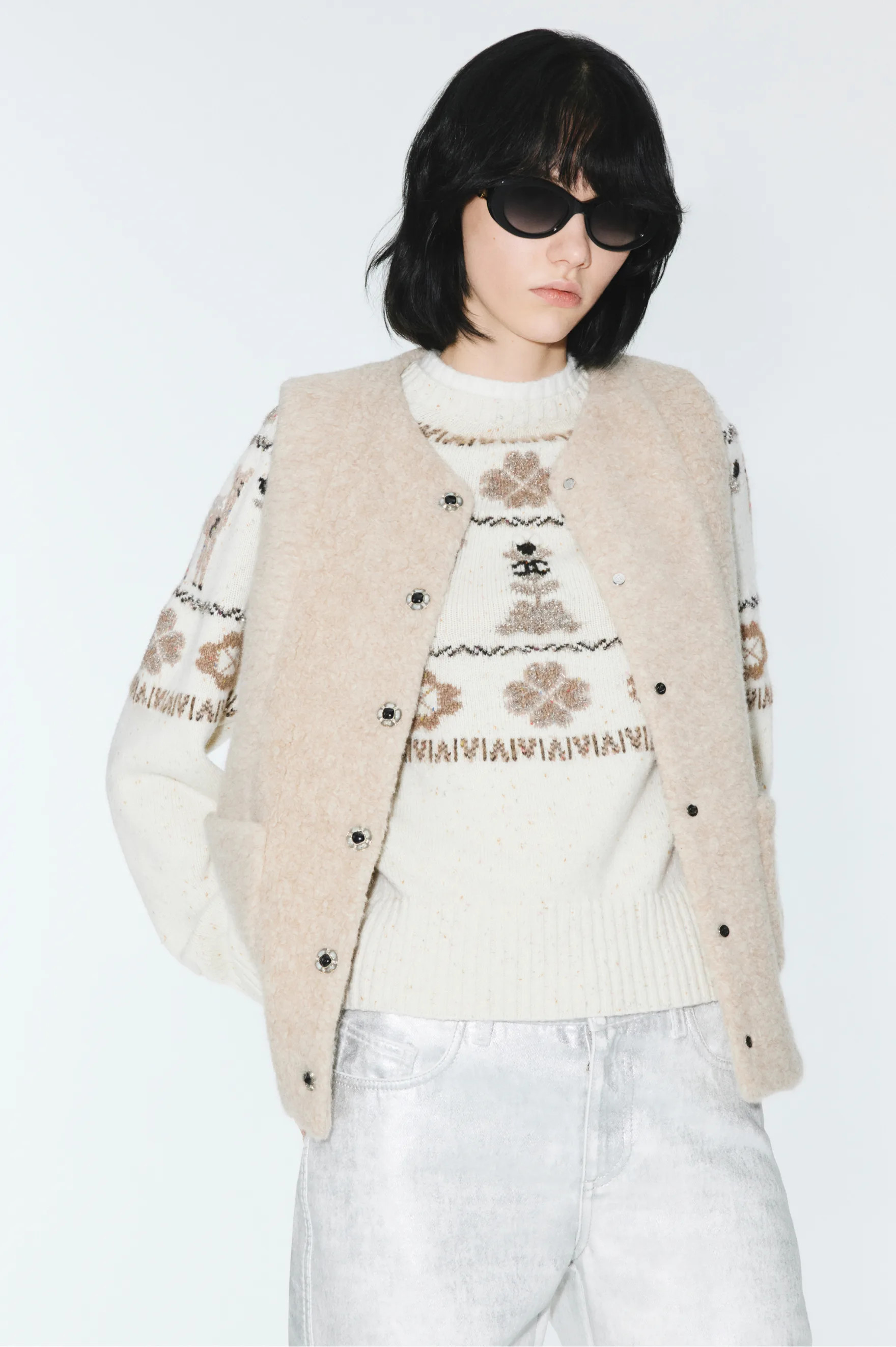 Coco Neige 2025/26 Collection Vest Alpaca, Silk & Wool Beige$4,150* | Chanel, Inc. (US)