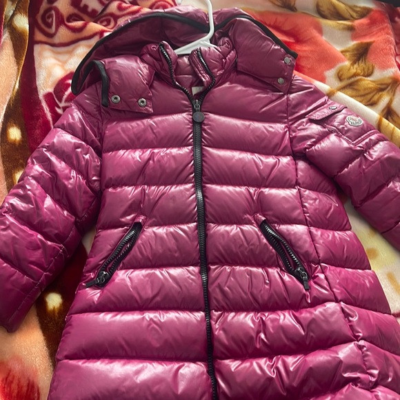 Girls Moncler coat Size Small | Poshmark