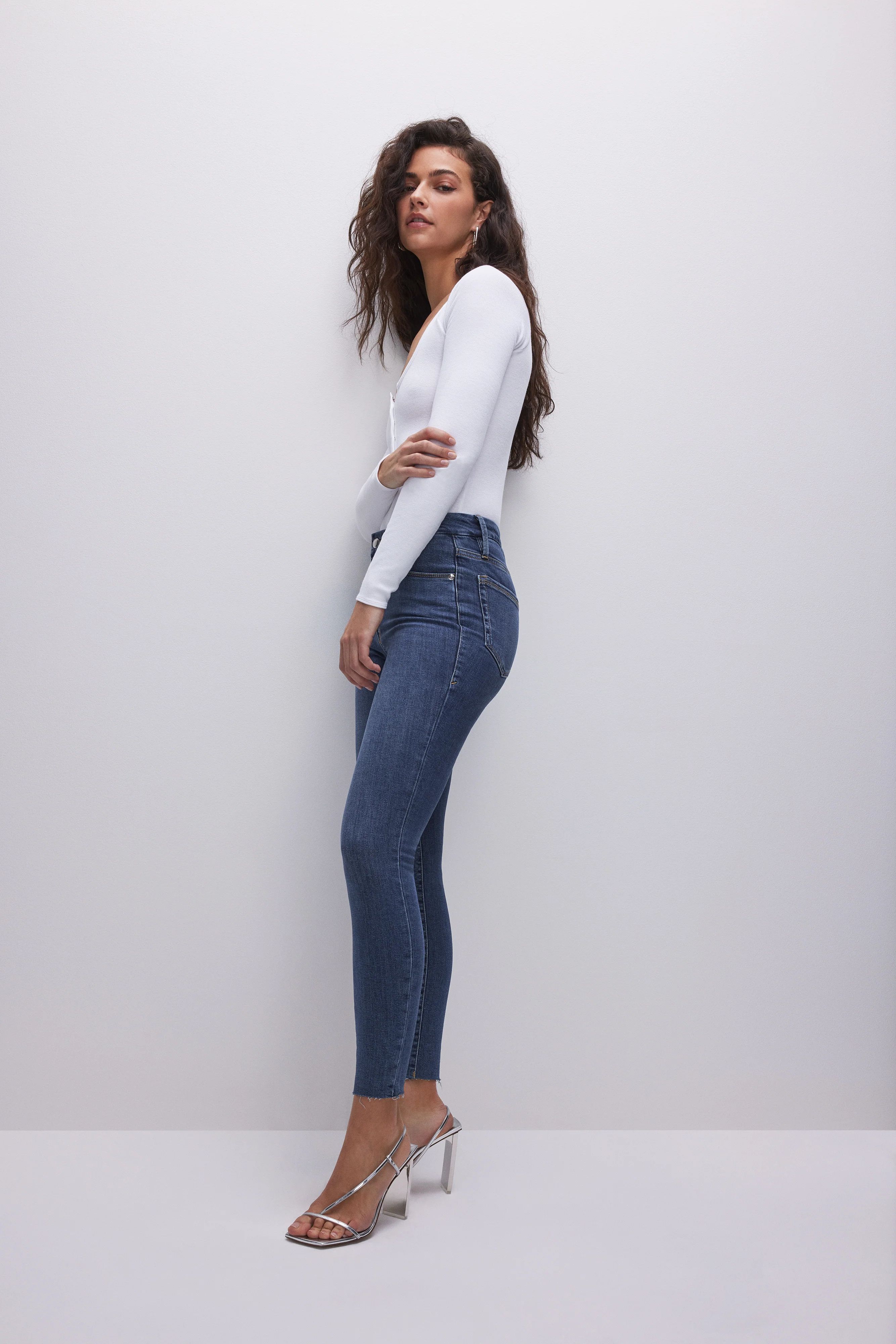 GOOD LEGS CROPPED JEANS | BLUE835 | Good American
