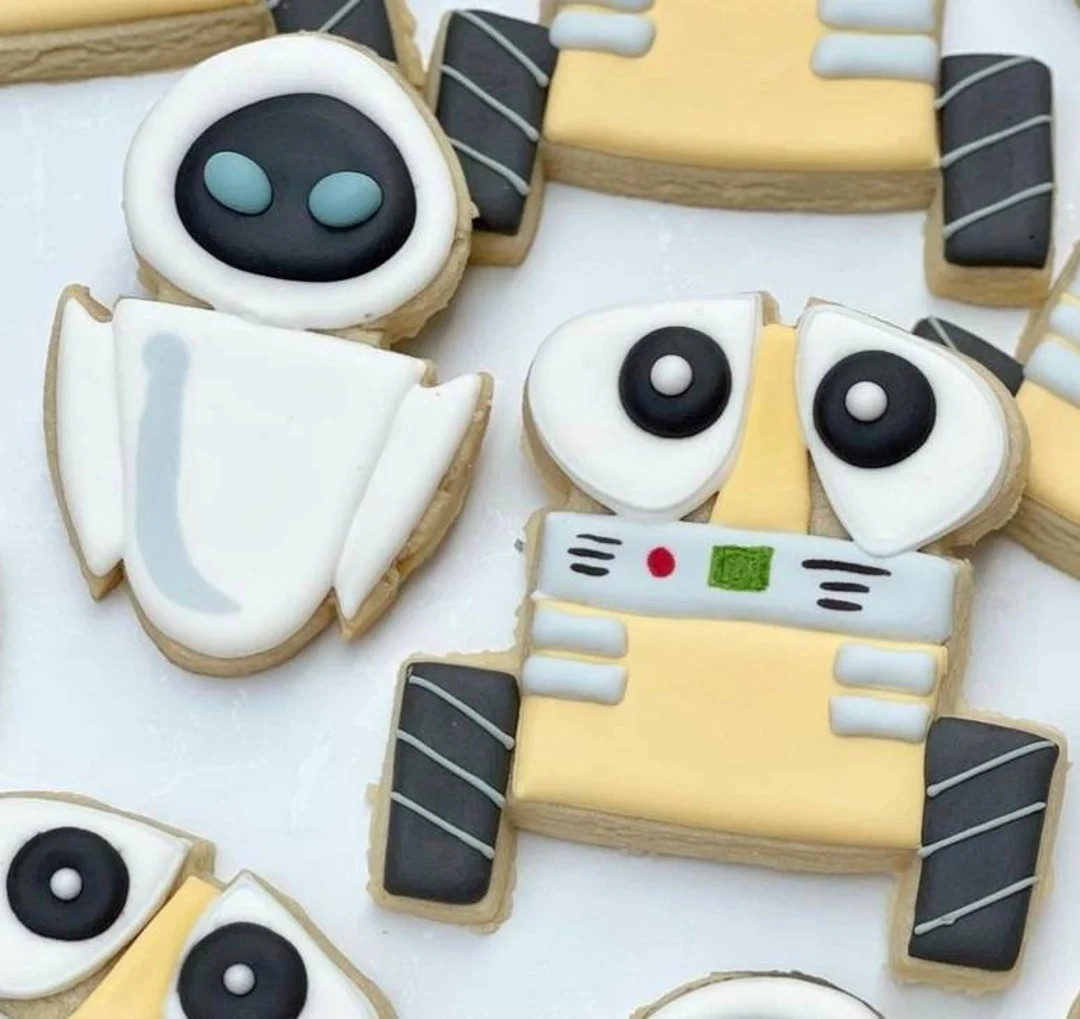 Cookie Cutter inspired by Wall-E and Eve | Etsy (Global)