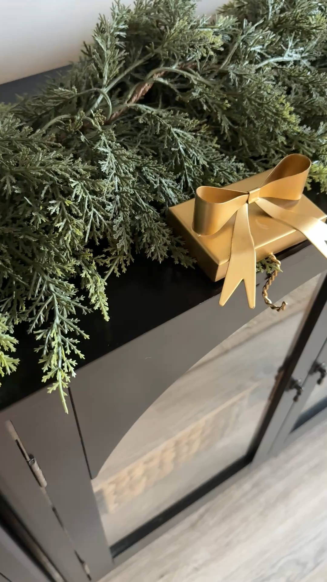 The prettiest stocking holders for $5

Target, Target find, Christmas, Christmas decor, stocking holders

#LTKSeasonal #LTKHoliday #LTKHome