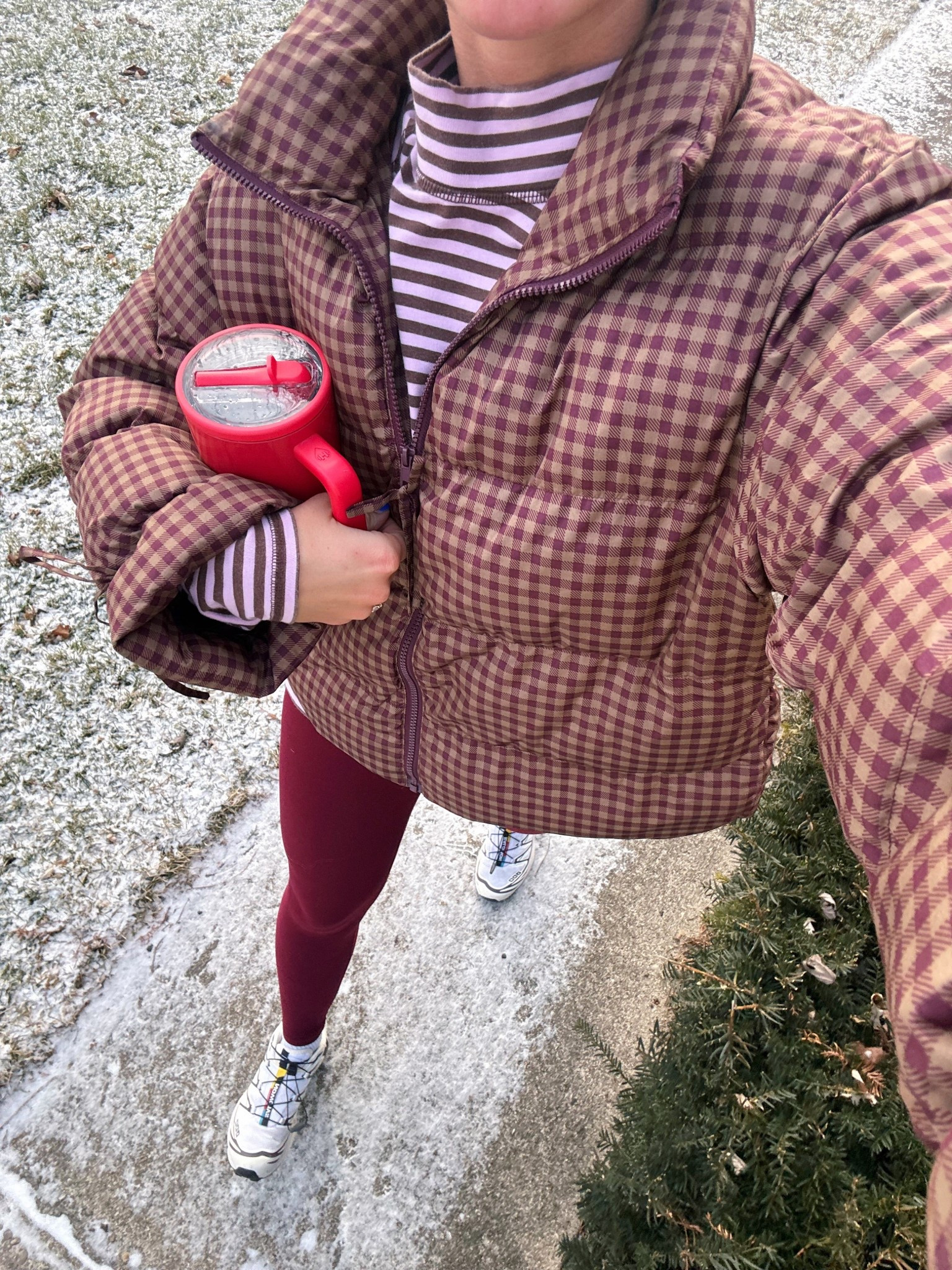 Colors today > 🤎🌸🐙☕️

#LTKActive #LTKootd