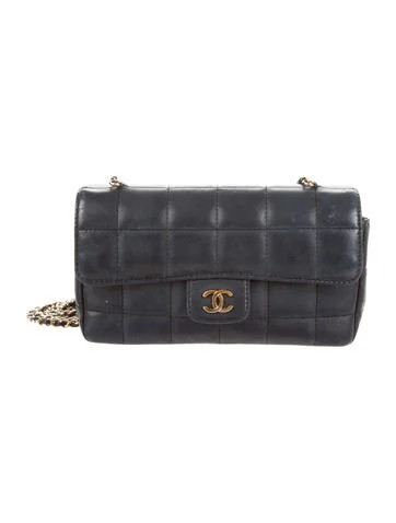Chanel Patent Square Quilt Mini Flap Bag | The Real Real, Inc.
