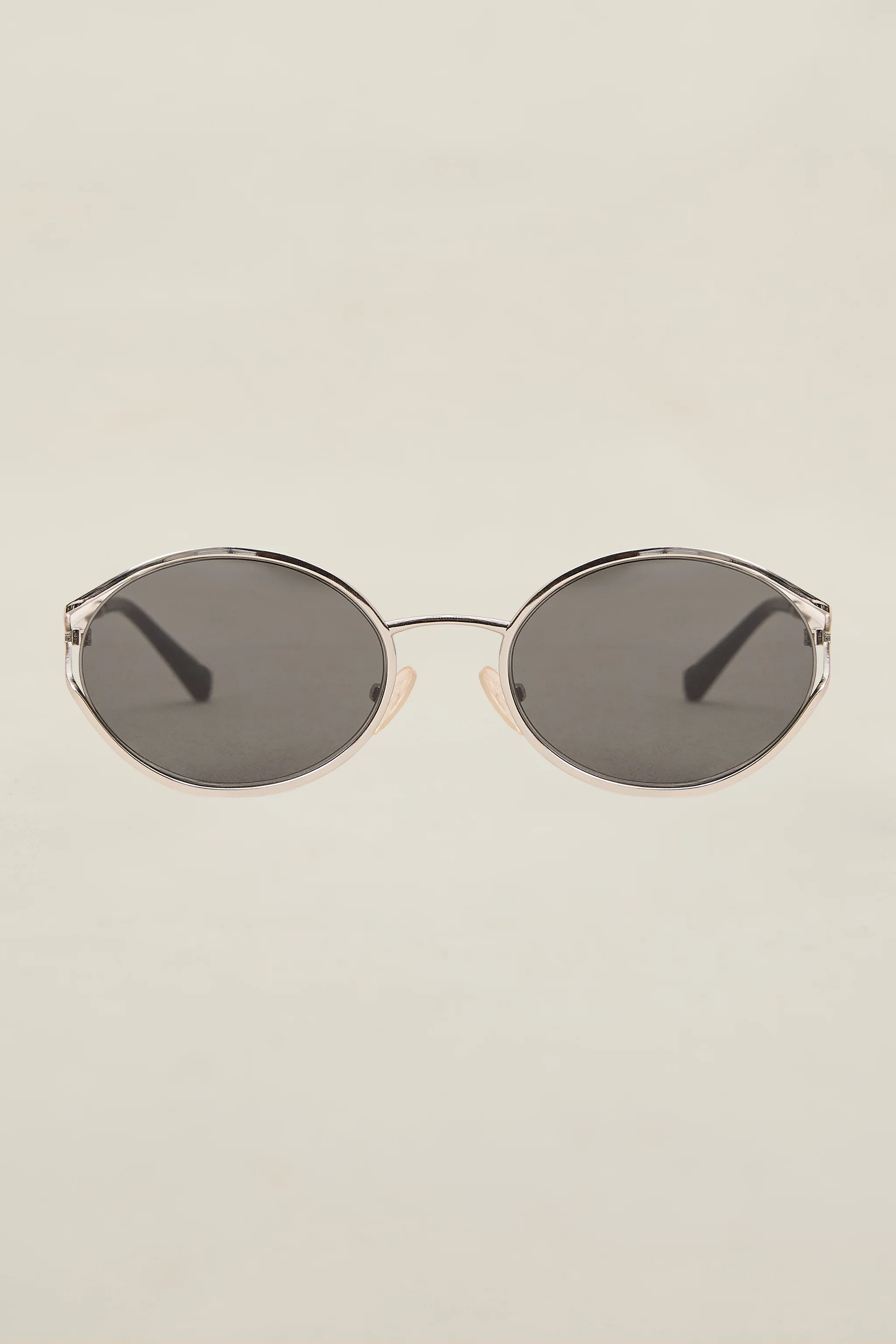 Como Sunglasses | Devon Windsor