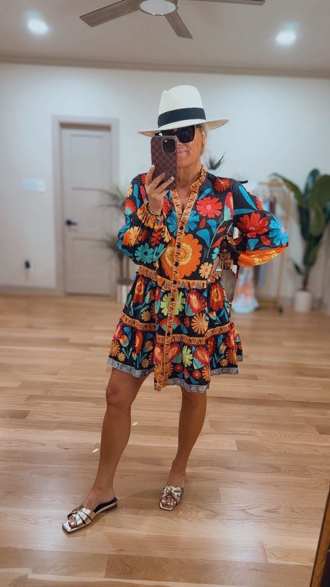 Love this dress for vacation or a fun dinner date! Runs big, size small 