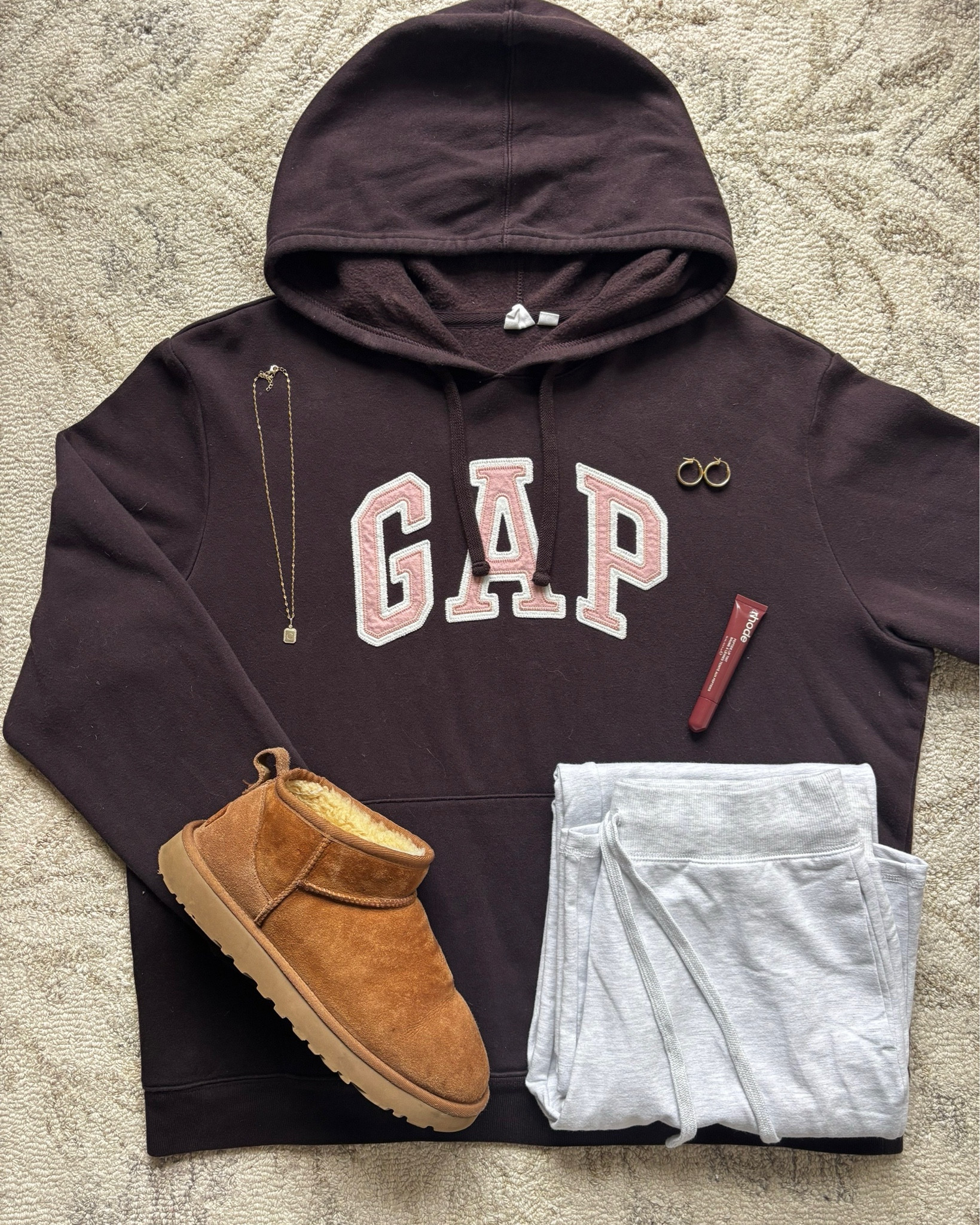 comfy outfit inspo with hoodies and sweatpants! 
#loungewear #hoodie

#LTKGiftGuide #LTKCyberWeek #LTKSaleAlert