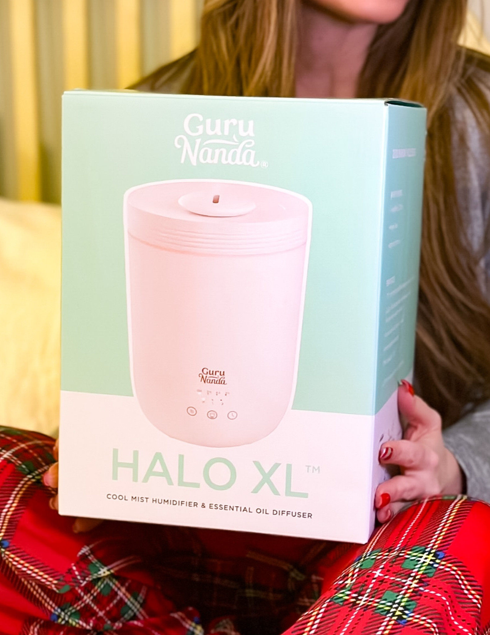 𝐇𝐮𝐦𝐢𝐝𝐢𝐟𝐞𝐫 & 𝐃𝐢𝐟𝐟𝐮𝐬𝐞𝐫 𝐢𝐧 𝐨𝐧𝐞! 
Yesssss Please!!! 

I kid you not, I use this thing EVERYDAY!!! 

It is amazing!!! Perfect for sickness, allergies, and we even had an annoying gnat problem. It works like magic!! The perfect oil combo with this this is heaven sent!! 

𝐘𝐨𝐮 𝐰𝐚𝐧𝐭 𝐭𝐡𝐢𝐬 𝐢𝐧 𝐲𝐨𝐮𝐫 𝐥𝐢𝐟𝐞!!! 𝑷𝒆𝒓𝒇𝒆𝒄𝒕 𝒇𝒐𝒓 𝒚𝒐𝒖, 𝒐𝒓 𝒂𝒔 𝒂 𝒈𝒊𝒇𝒕!! 

#diffuser #humidifier #oils #eesentialoils #musthaves  

#LTKhome #LTKHoliday #LTKGiftGuide