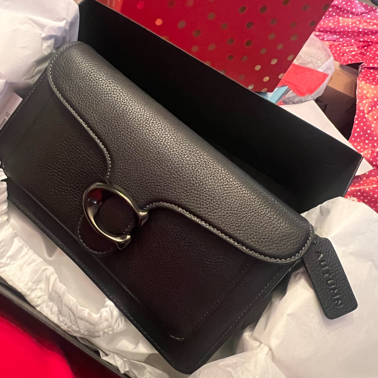 My everyday bag👜

#LTKstyletip #LTKworkwear #LTKitbag