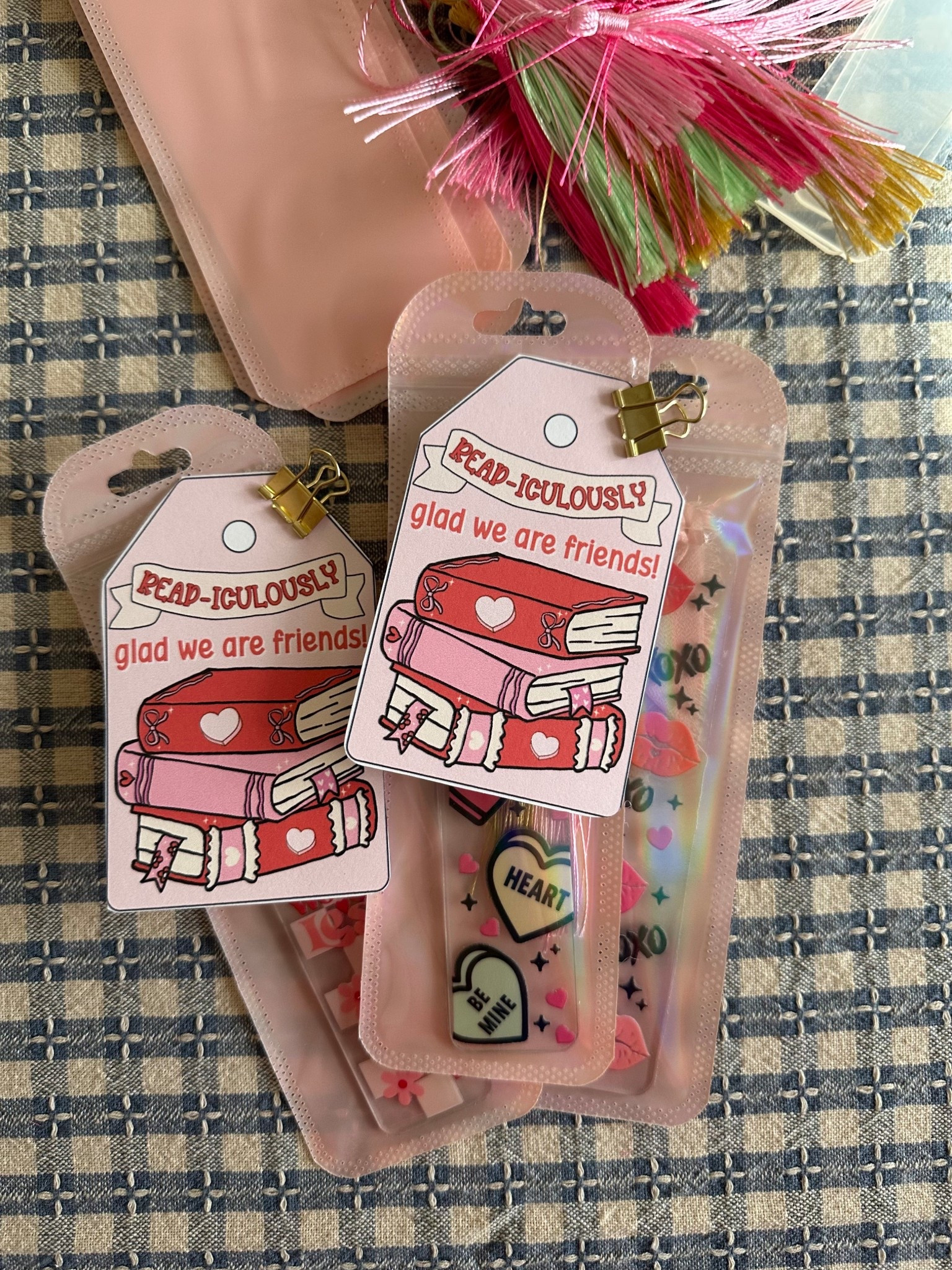 Obsessed with this bookmark kit. Perfect for girls night, party favors or even class favors all for Valentine’s Day. Grab the free printable over on my IG page and the kits below. 

#LTKmomlife #LTKHome #LTKSeasonal