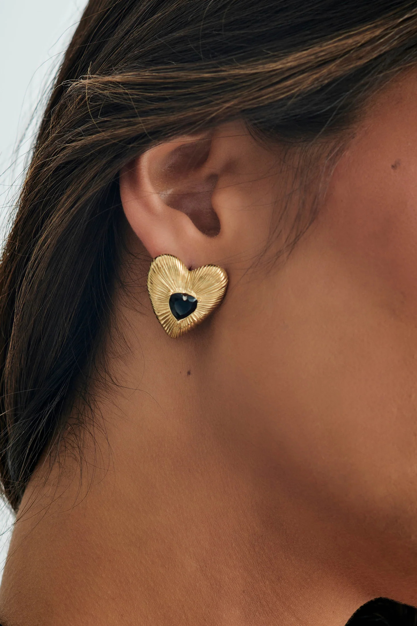Amore Heart Earrings - Gold | Meshki (APAC)