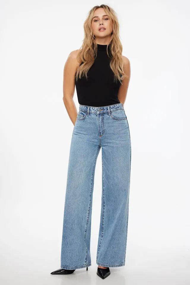 Chloe Ultra Wide Leg Jeans | Dynamite Clothing