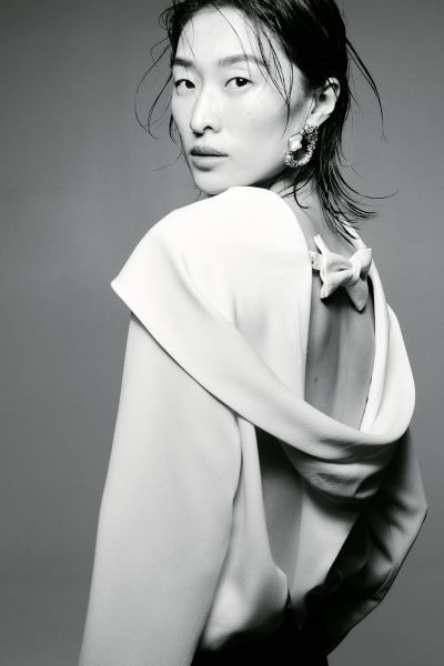 Deep-back blouse - White - Ladies | H&M GB | H&M (UK, MY, IN, SG, PH, TW, HK)