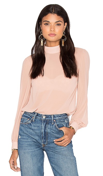 What To Wear On A First Date We Asked The Experts The Everygirl