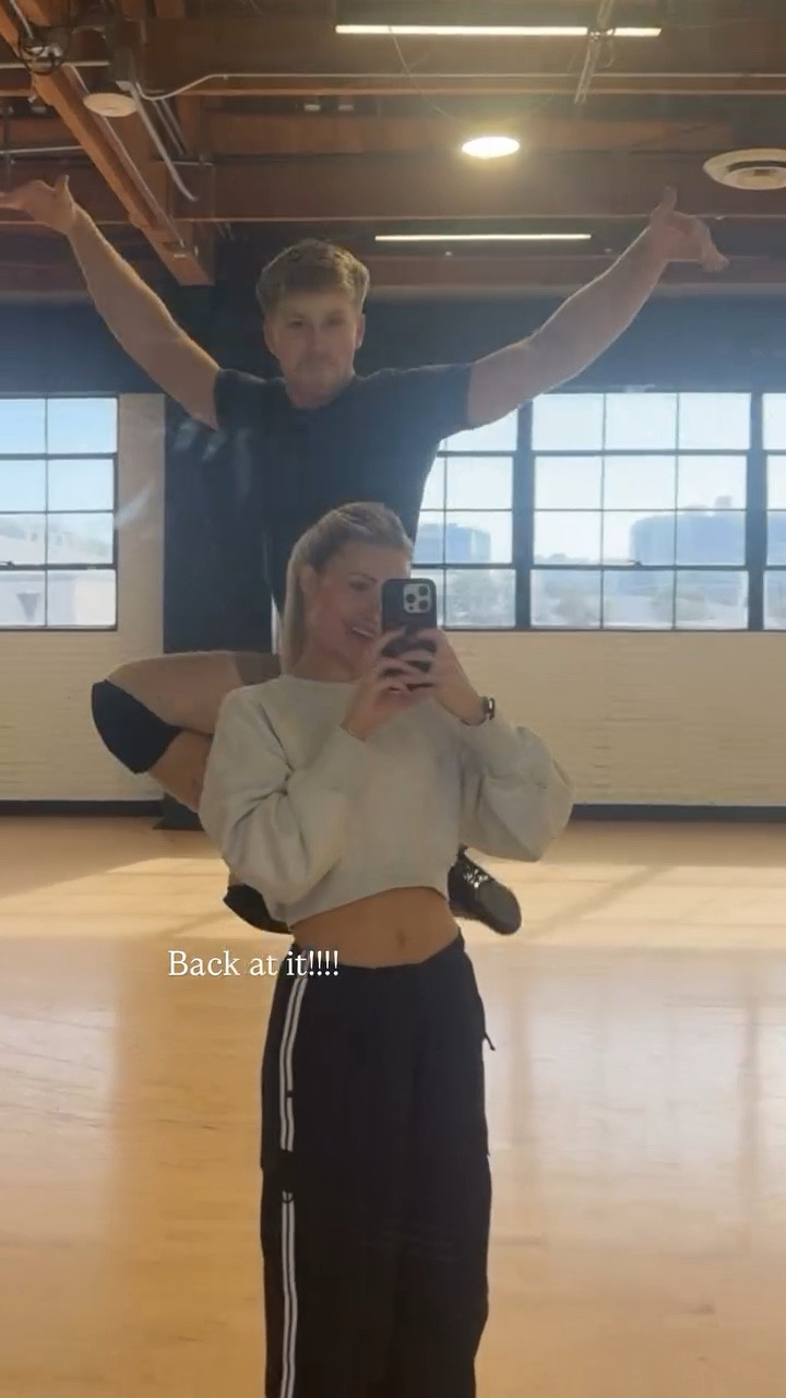 Back at it!!!

#LTKStyleTip #LTKActive