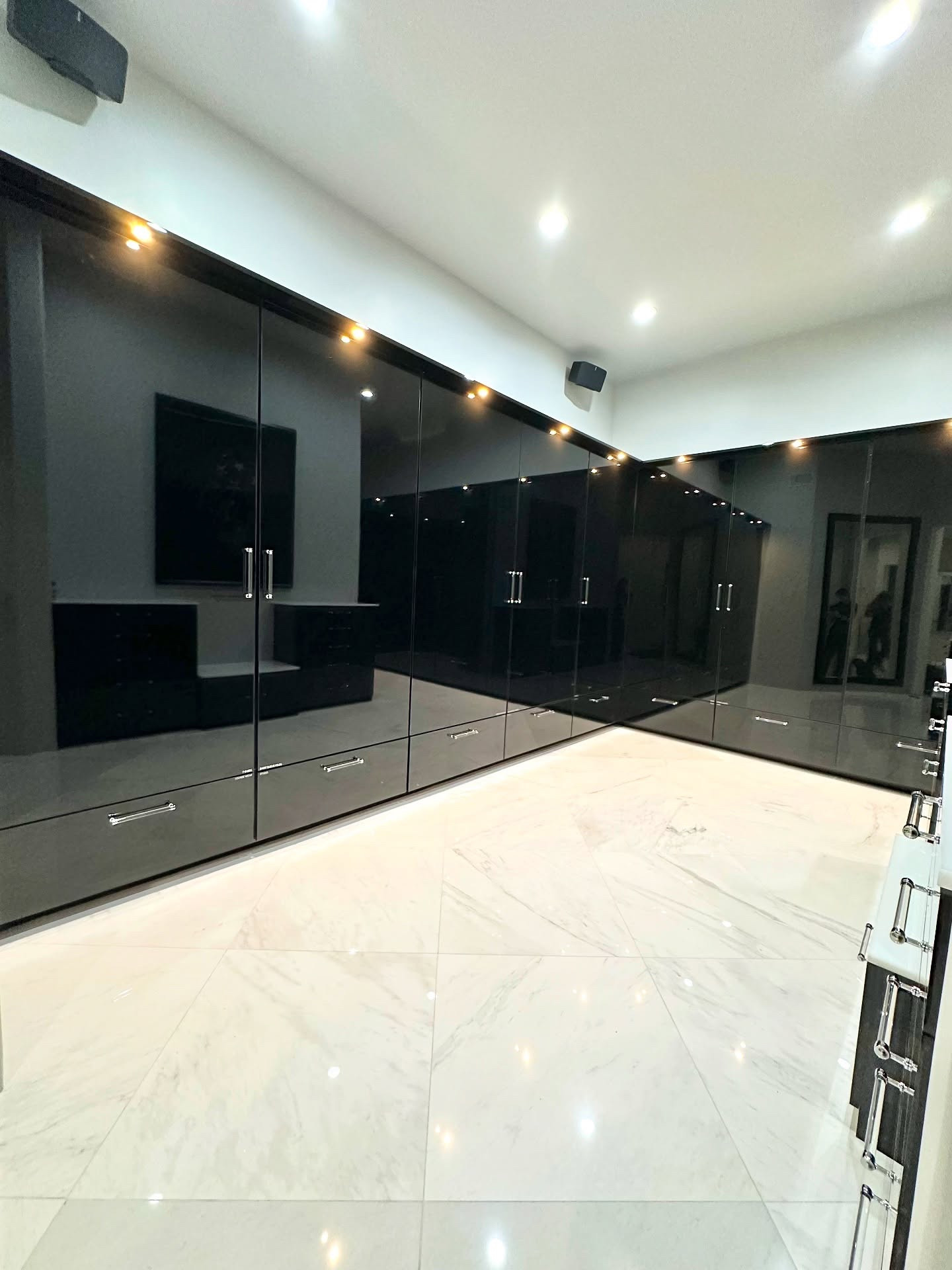 This “his only” closet needed to be functional, masculine, and super easy to maintain. The secret? Labels! Lots and lots of labels. 🏷

We spent many hours creating a detailed bilingual labeling system.  We added both English + Spanish labels so everything has a home, and their housekeeper can put things back without a second guess.

We used a brother label maker for select interior labels and took it up a notch with the Cricut labels in custom chrome to match the sleek black cabinetry, hardware, and even the artwork on the exteriors. Because yes, even your labels can be elevated. ✨

Every label was placed carefully with purpose. And the end result? A functional space that looks amazing and works for everyone. Stay tuned for more details on this project! 

#shaiorganized #professionalorganizer #austinorganizer #luxuryhomes #luxuryorganizer #cricut #thecontainerstore #luxlabels