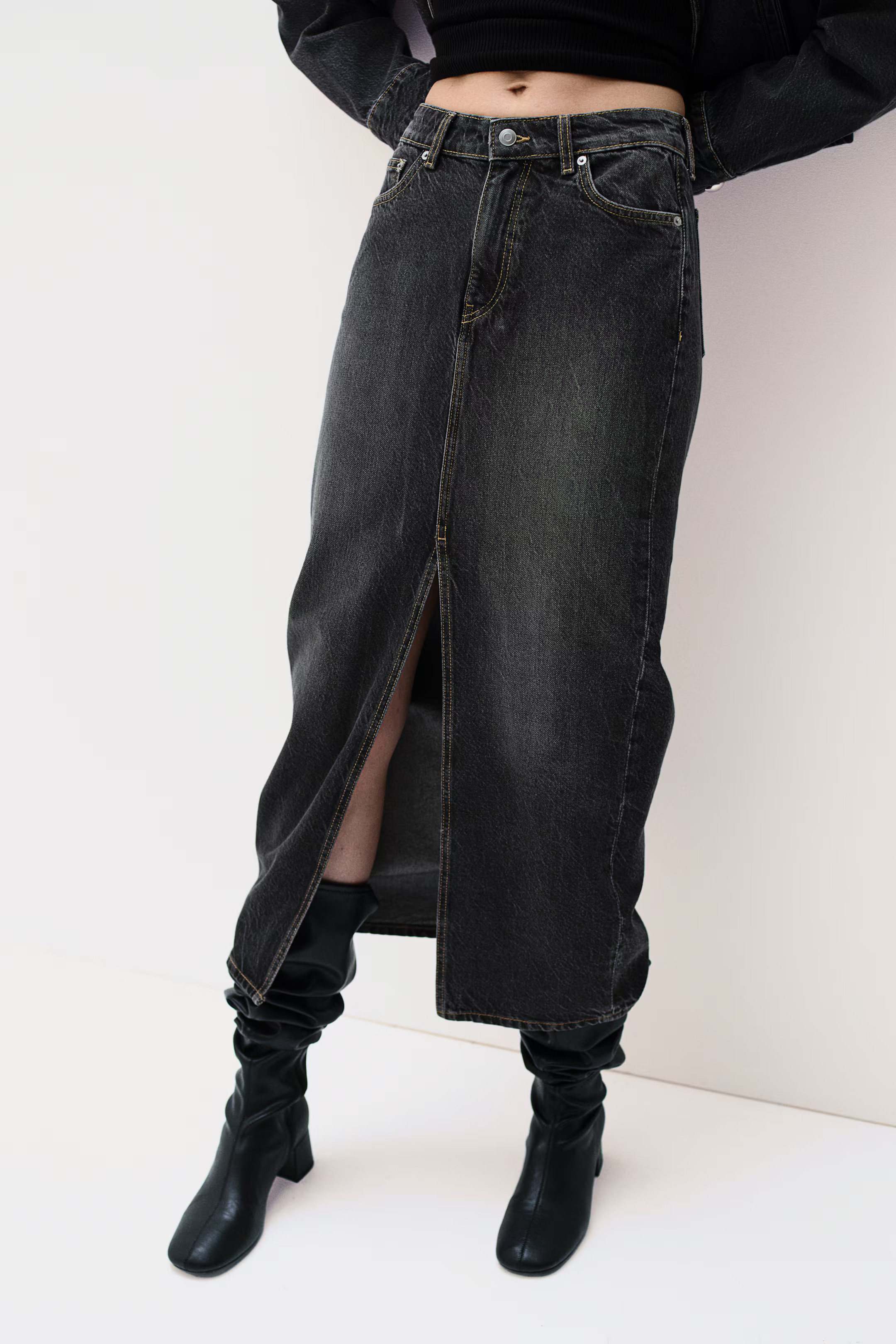 Denim maxi skirt - Regular waist - Maxi - Black/Washed out - Ladies | H&M GB | H&M (UK, MY, IN, SG, PH, TW, HK)
