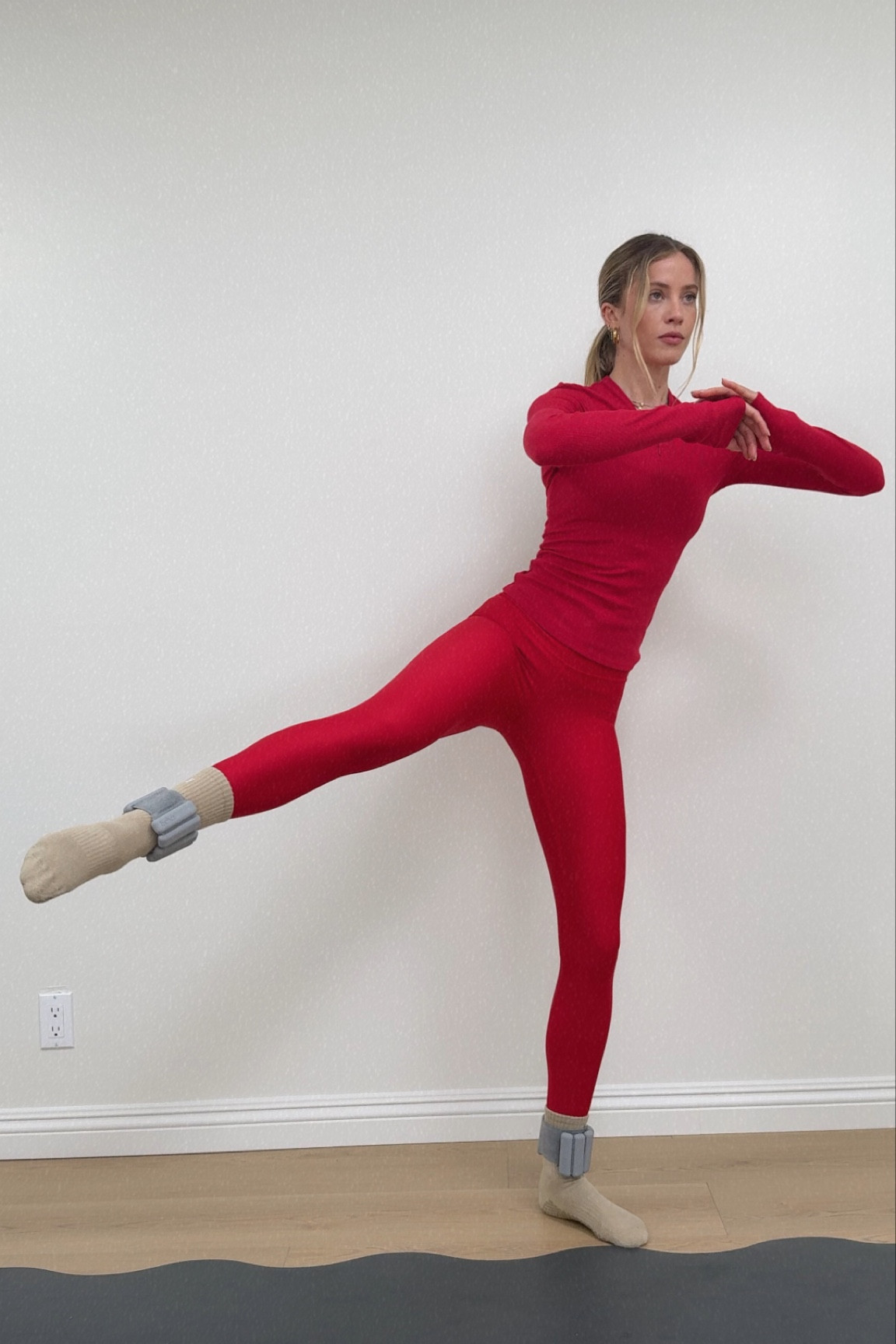 In Alo for my Lean Legs workout ❤️🌹

#LTKActive #LTKFitness #LTKSeasonal