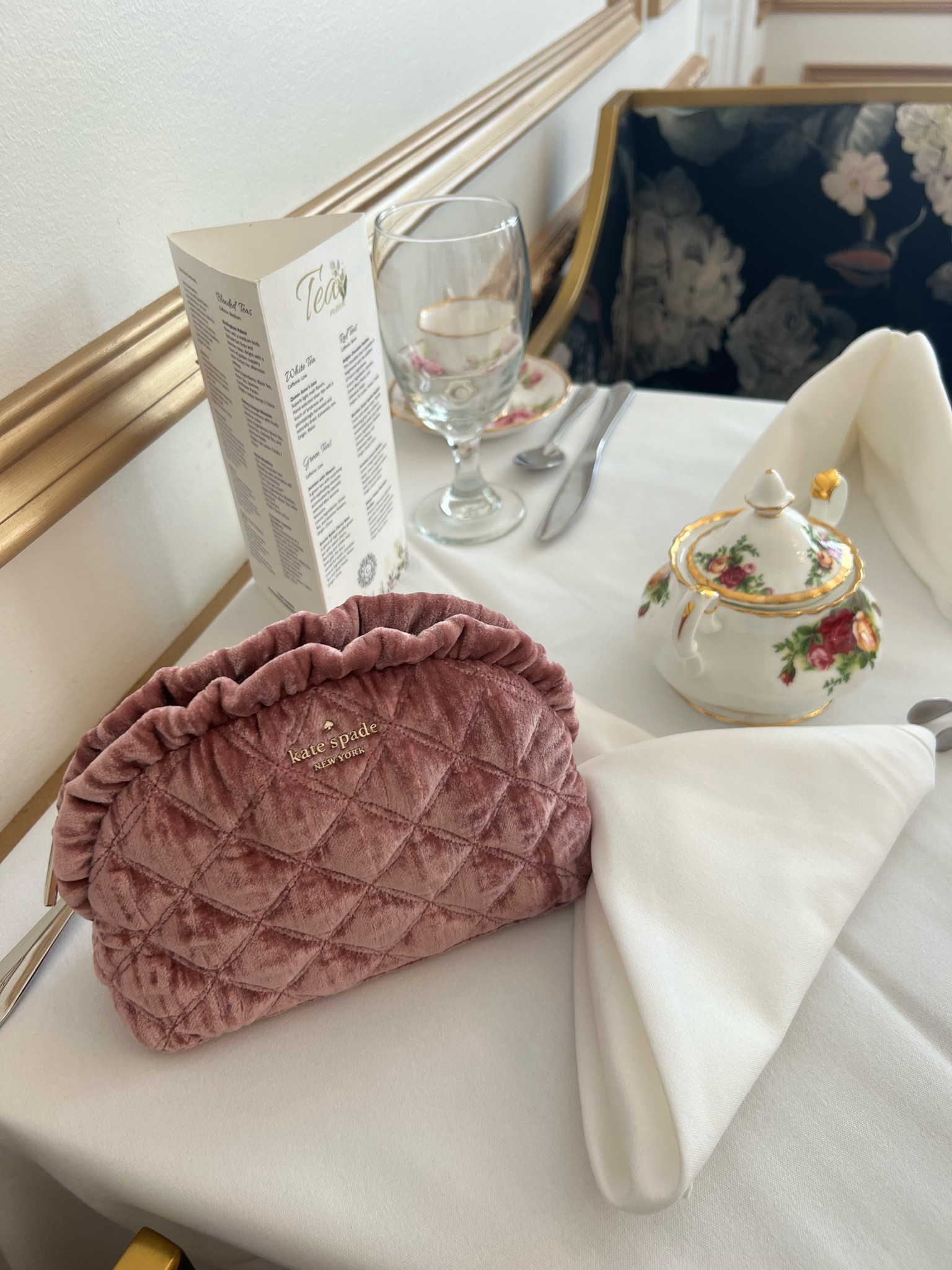 scalloped velvet clutch by Kate Spade 🤍 this exact style is sold out but there are similar styles in the same fabric on Poshmark
 + other resell sites 





#LTKFindsUnder100 #LTKSeasonal #LTKItBag