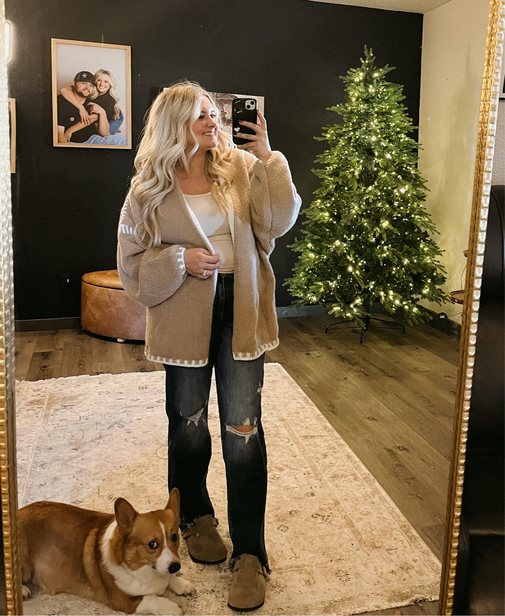 This cardigan gives me iced gingerbread man vibes 🥹🍪
Link to cardigan ⬇️

https://wild-annies.square.site/product/stitched-cardigan/1082?cp=true&sa=true&sbp=false&q=false

#LTKFindsUnder50 #LTKStyleTip #LTKMidsize