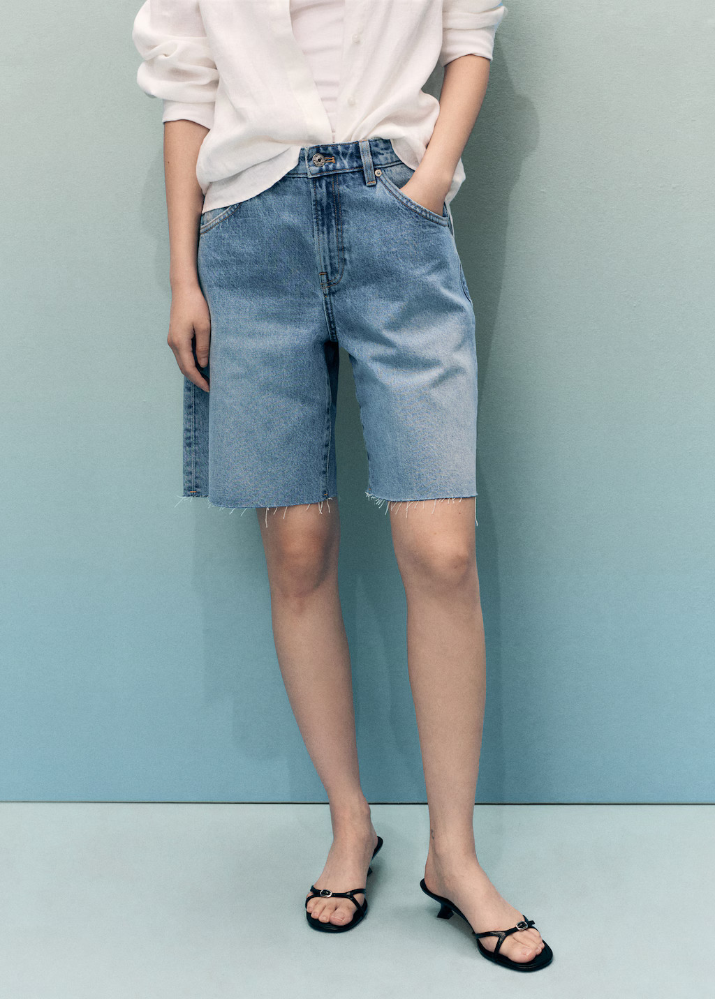 Frayed hem denim shorts - Women | MANGO USA | Mango (US/MX/AU)