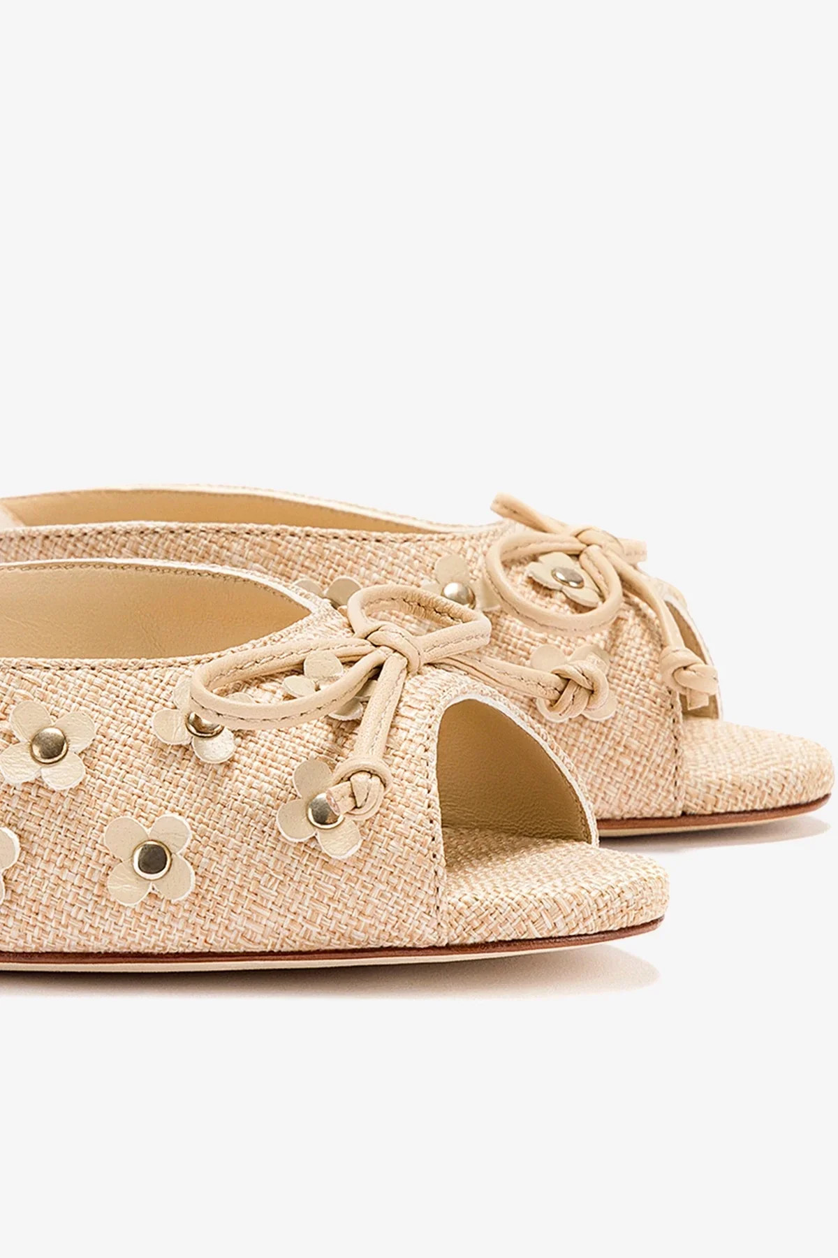 Jasmine Mule In Beige Raffia | Larroude