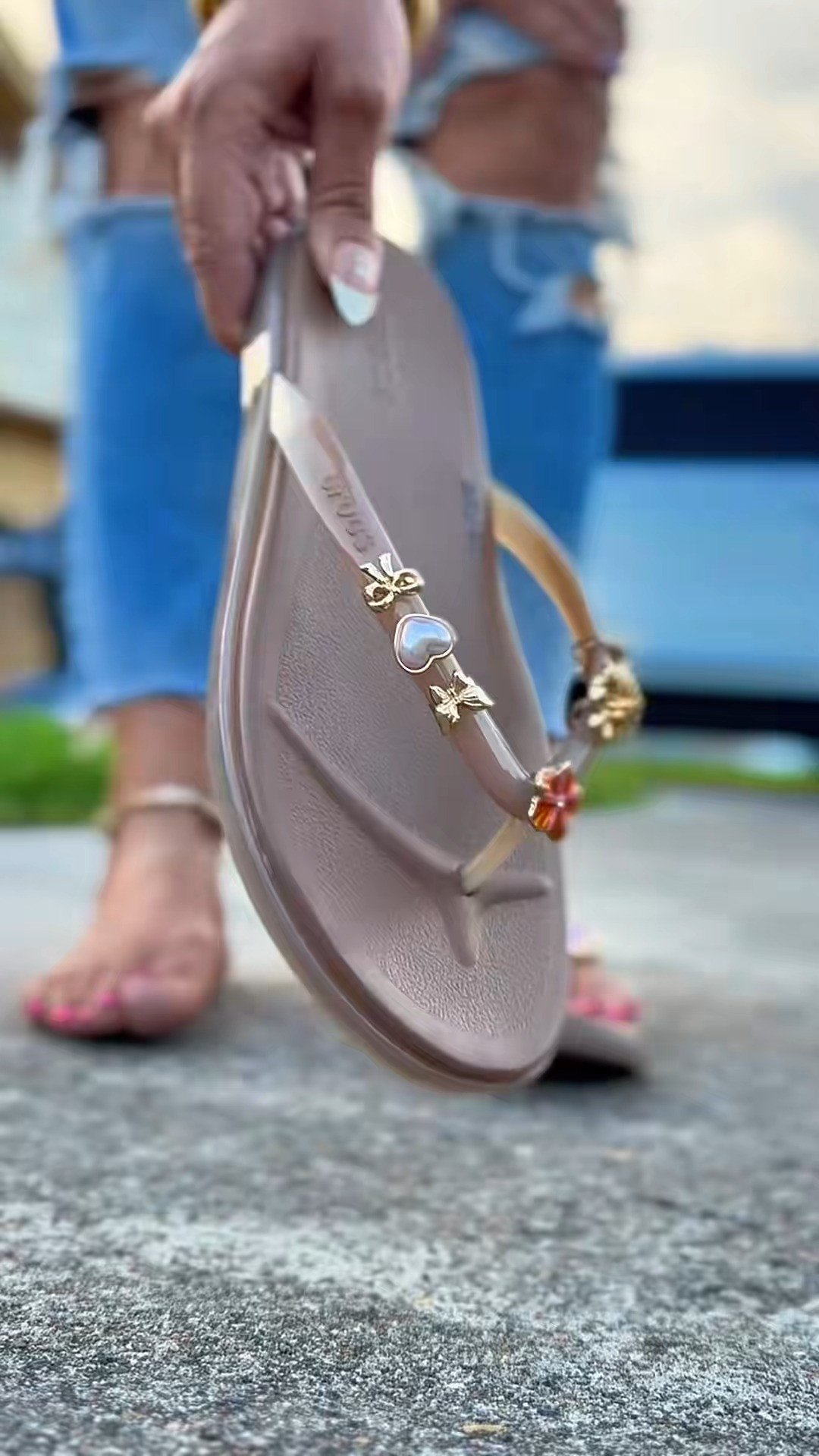 The milk chocolate Miami flip flops are seriously the perfect summer sandals! #crocs #crocssandals #crocsflipflops #summersandals #ad @Crocs 

 #LTKootd #LTKSwim #LTKTravel