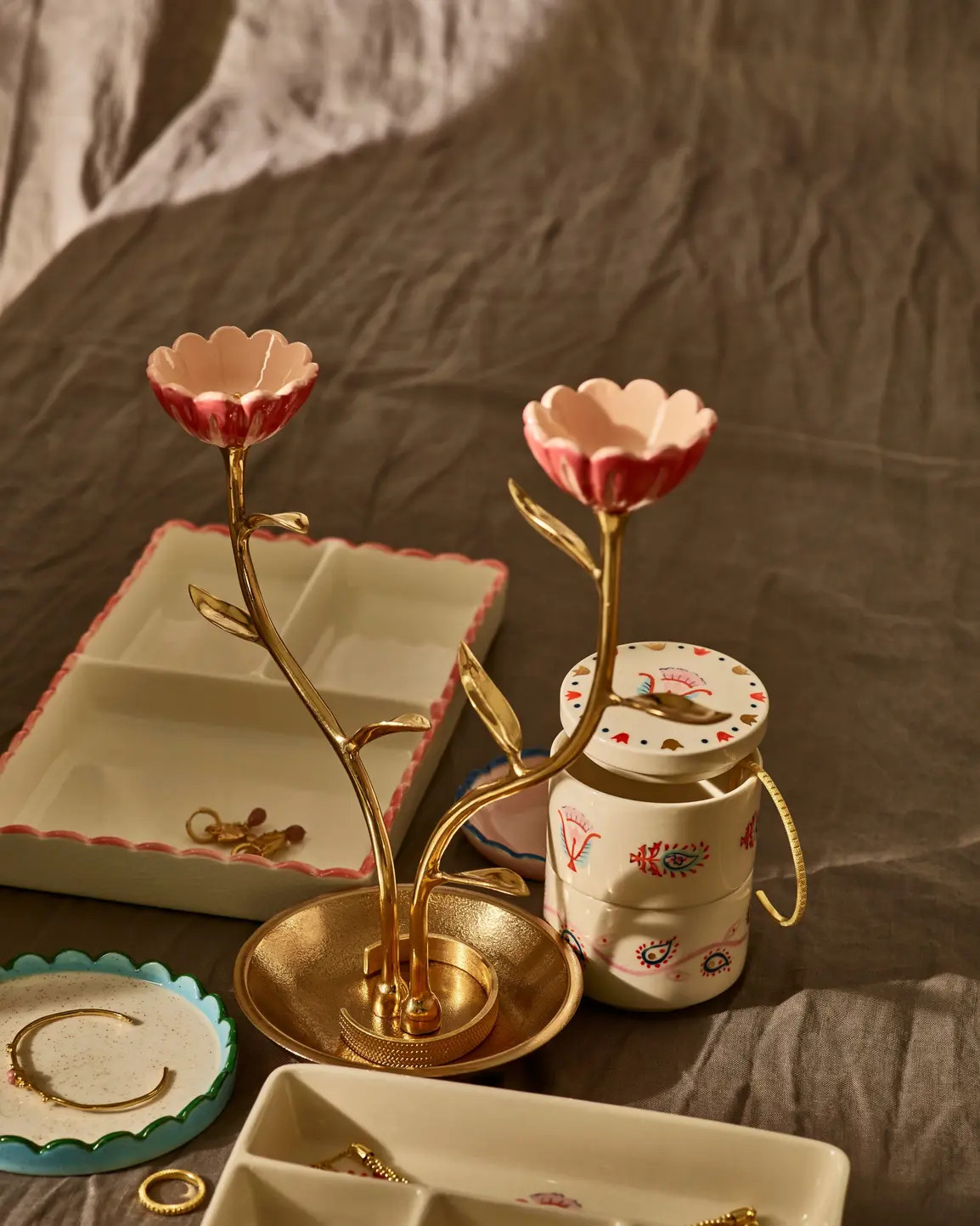 Flower Gold Metal Jewellery Stand | Oliver Bonas | Oliver Bonas (Global)