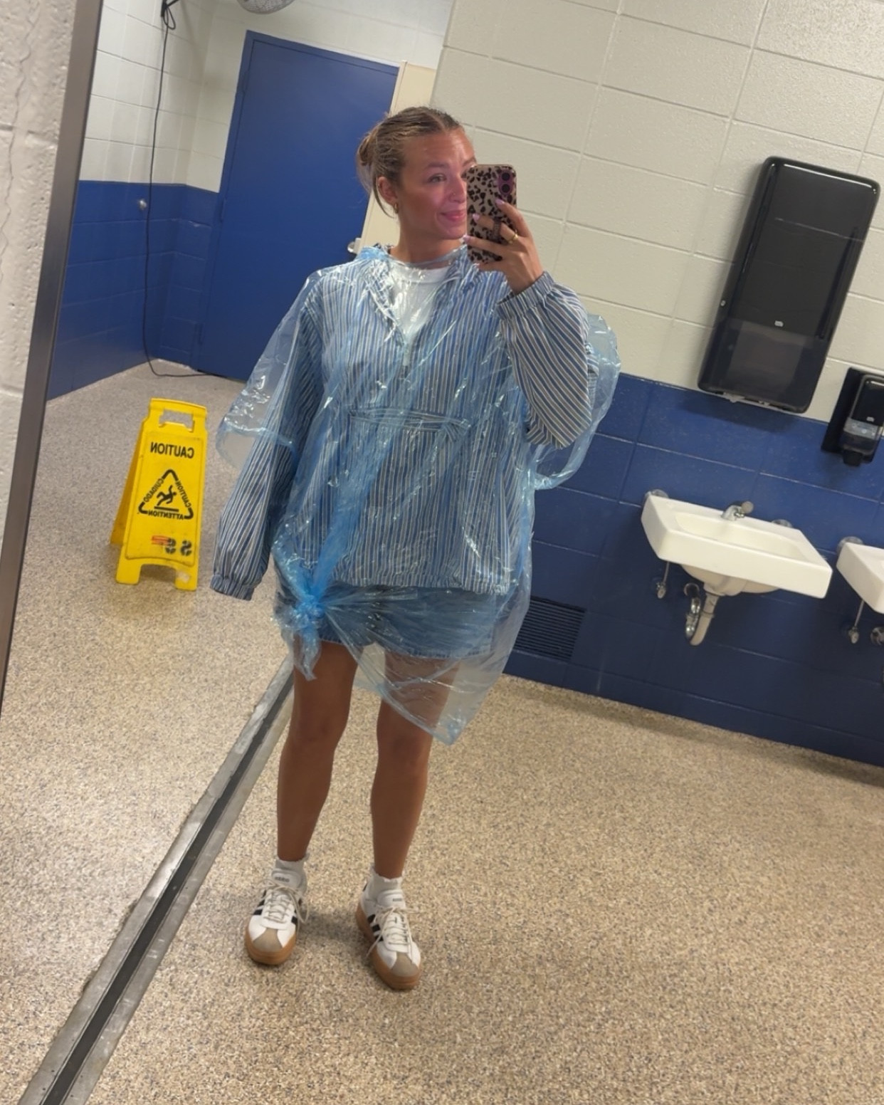 a rainy royals game fit!! 💙☔️

#LTKdayinmylife #LTKootd