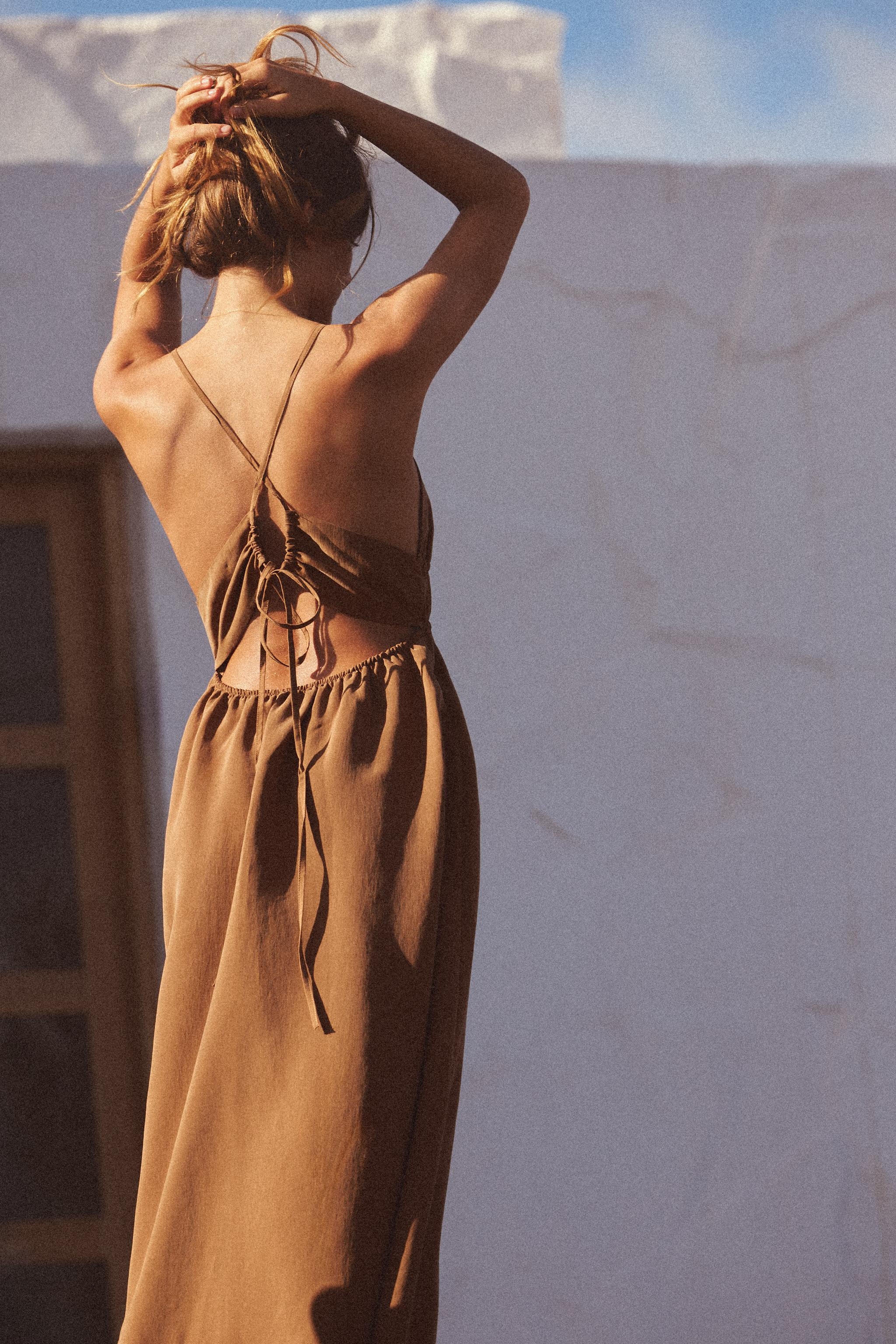 FLOWY MIDI DRESS | Zara US