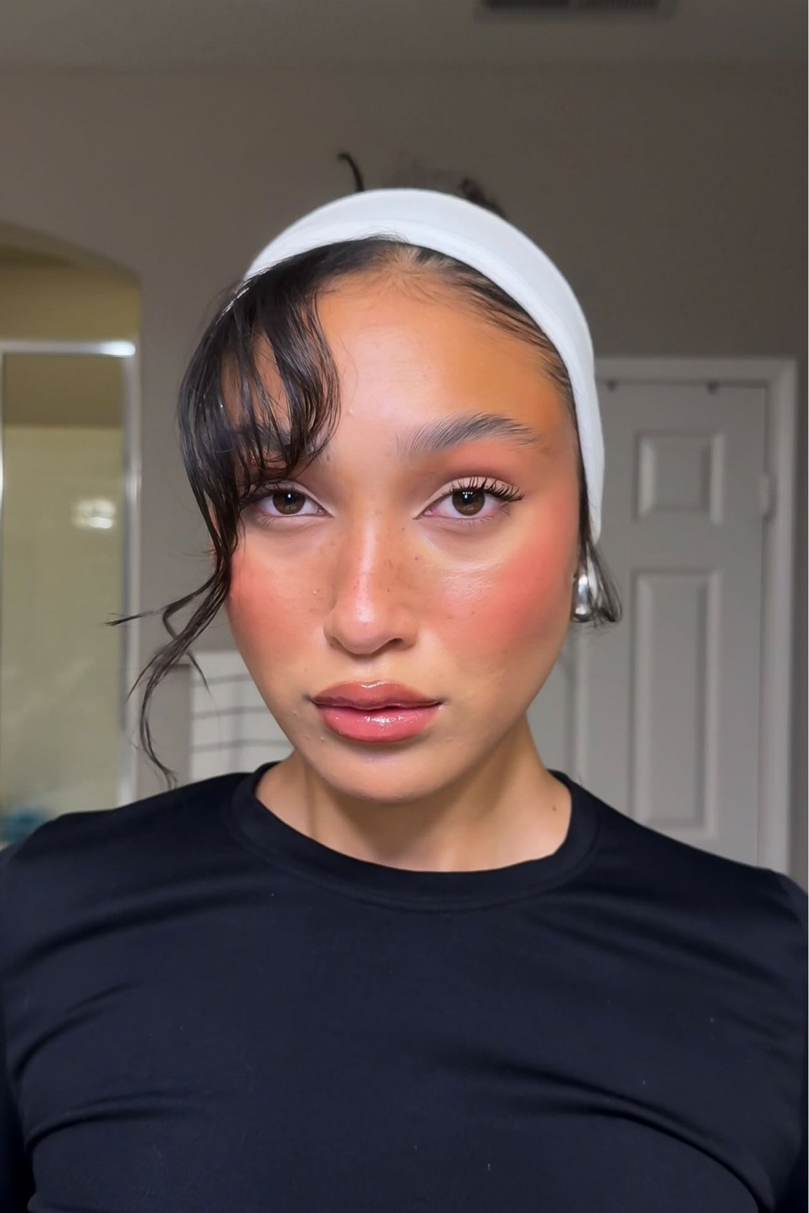 Cold girl makeup aesthetic but make her a wearable everyday makeup❄️🤍 giving cabin, skiing, winter girl! 
Products:
@rhode barrier butter 
@sephora best skin ever foundation
@armanibeauty concealer 
@1999.beauty contour stick 
@rhode pocket blush sleepy girl 
@colourpopcosmetics lip and cheek balm second date 
@armanibeauty red liquid blush 
@hourglasscosmetics vanishing powder and ambient bronzing palette
@makeupforever lip liner in limitless brown 
@kajabeauty stackable shadows 
@fentybeauty hella thicc mascara 
@onesize setting spray 
@wyn beauty lip gloss 
@rarebeauty brow gel
#coldgirlmakeup #wintermakeup #christmasmakeup #coldgirl #holidaymakeup