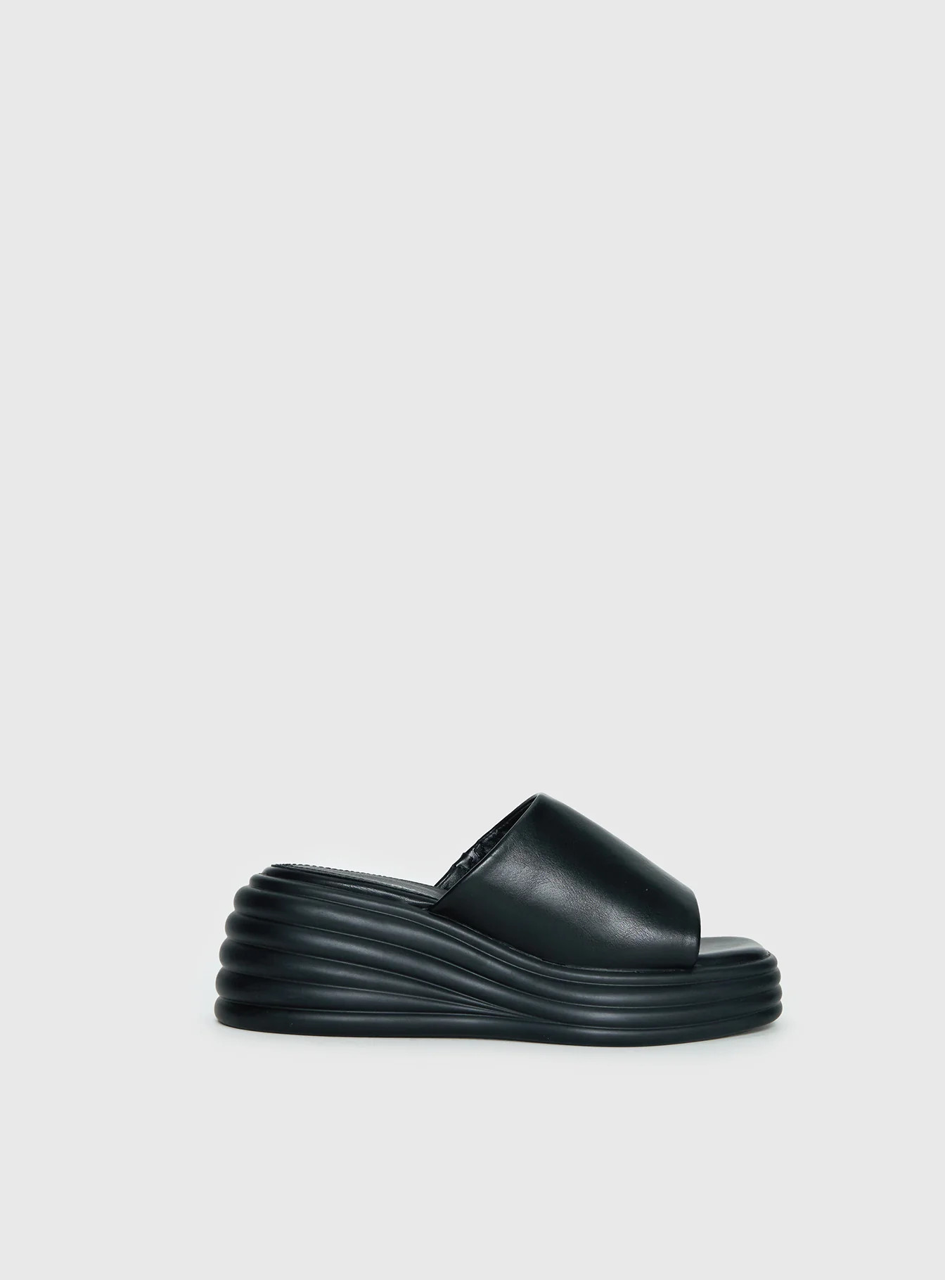 Therapy Flaunt Platform Sandals Black | Princess Polly US