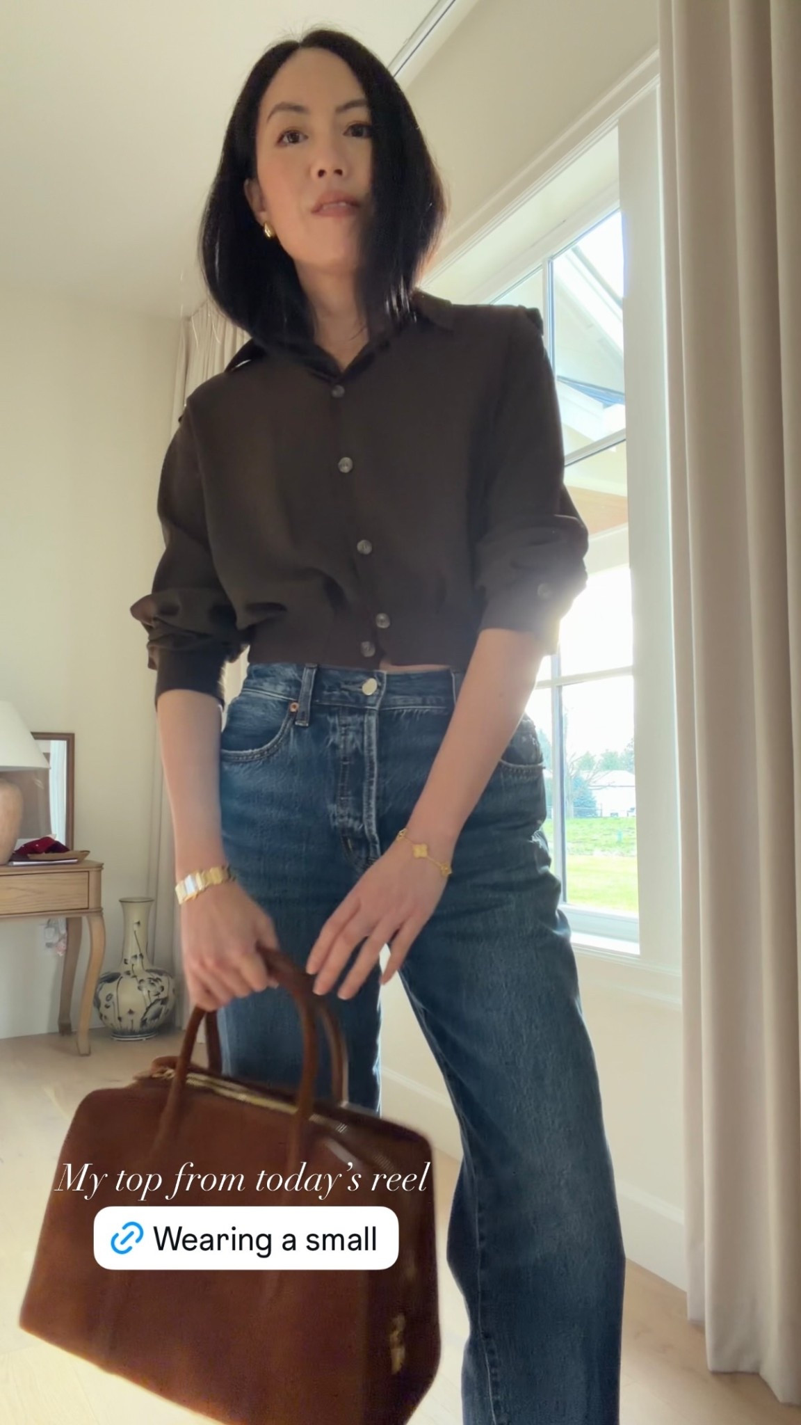 Top is only $49 at Zara! Shop now!

#classicstyle
#winteroutfit
#croppedshirt
#ootd
#straightlegjeans

#LTKootd #LTKgrwm #LTKSeasonal