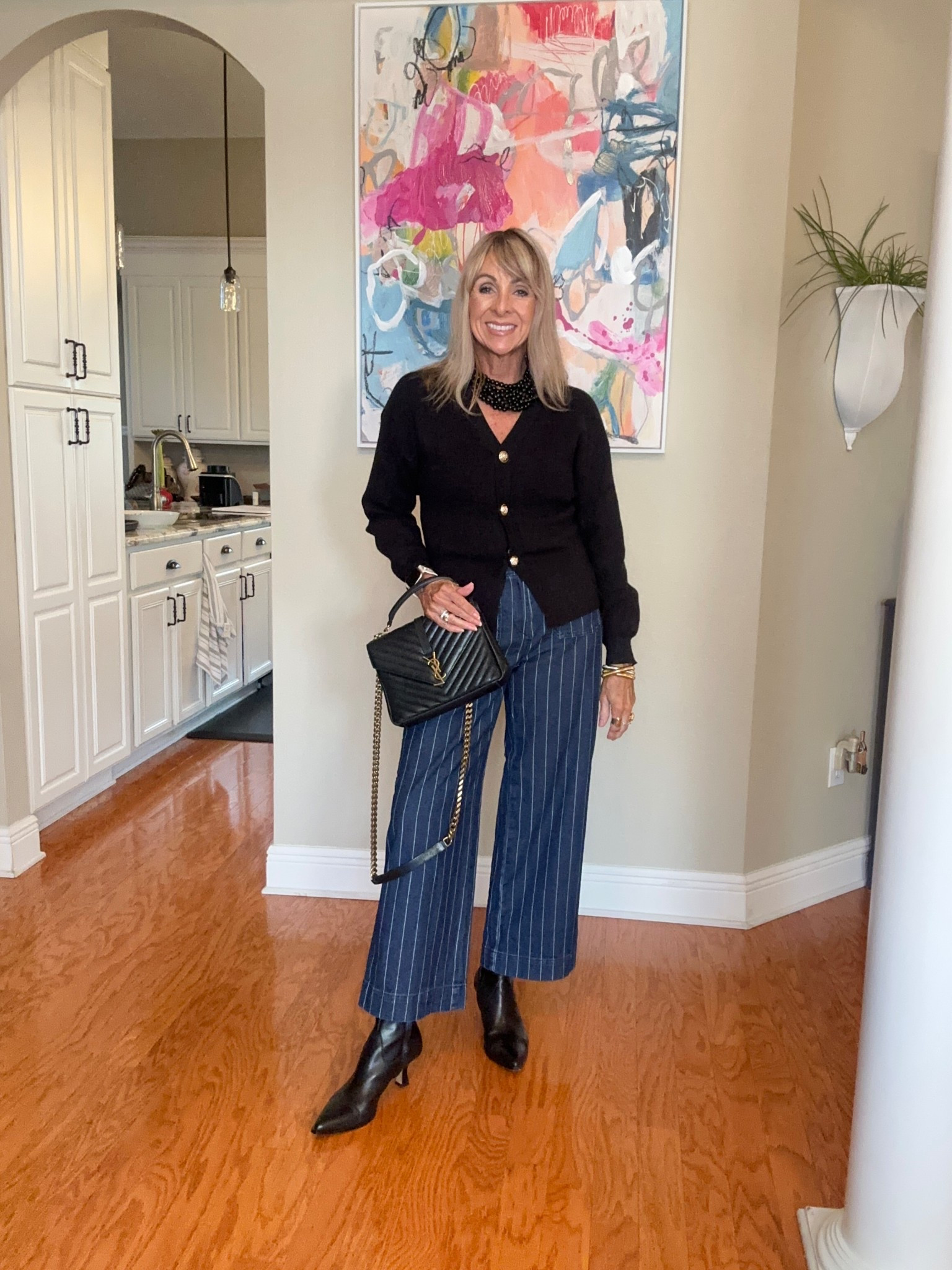 Polished but casual and comfortable. This is a money look that you’ll wear again and again to appointments, errands, casual dinners and lunch with friends!


#LTKOver40 #LTKFindsUnder100 #LTKSaleAlert