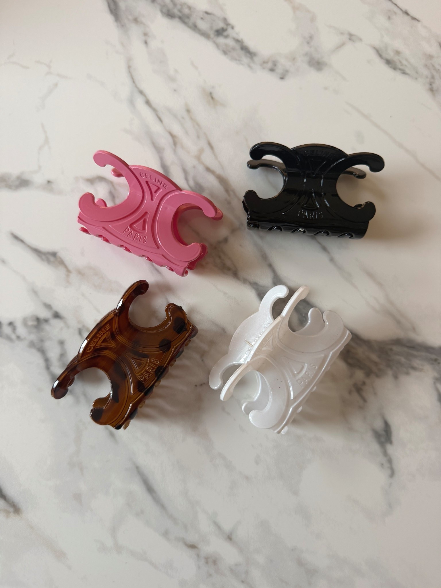 The cutest hair clips 💗