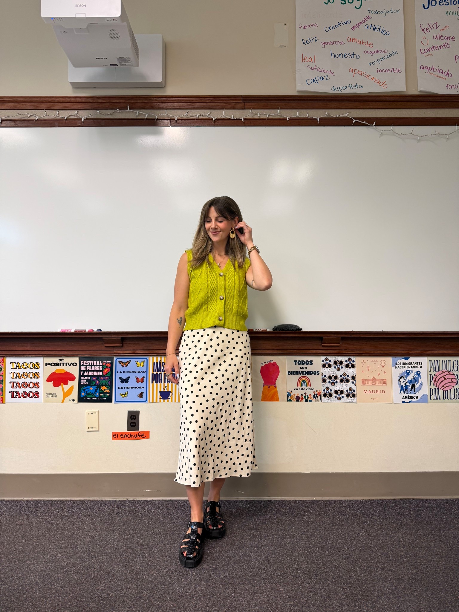 Teacher ootd ! Size small in the skirt 