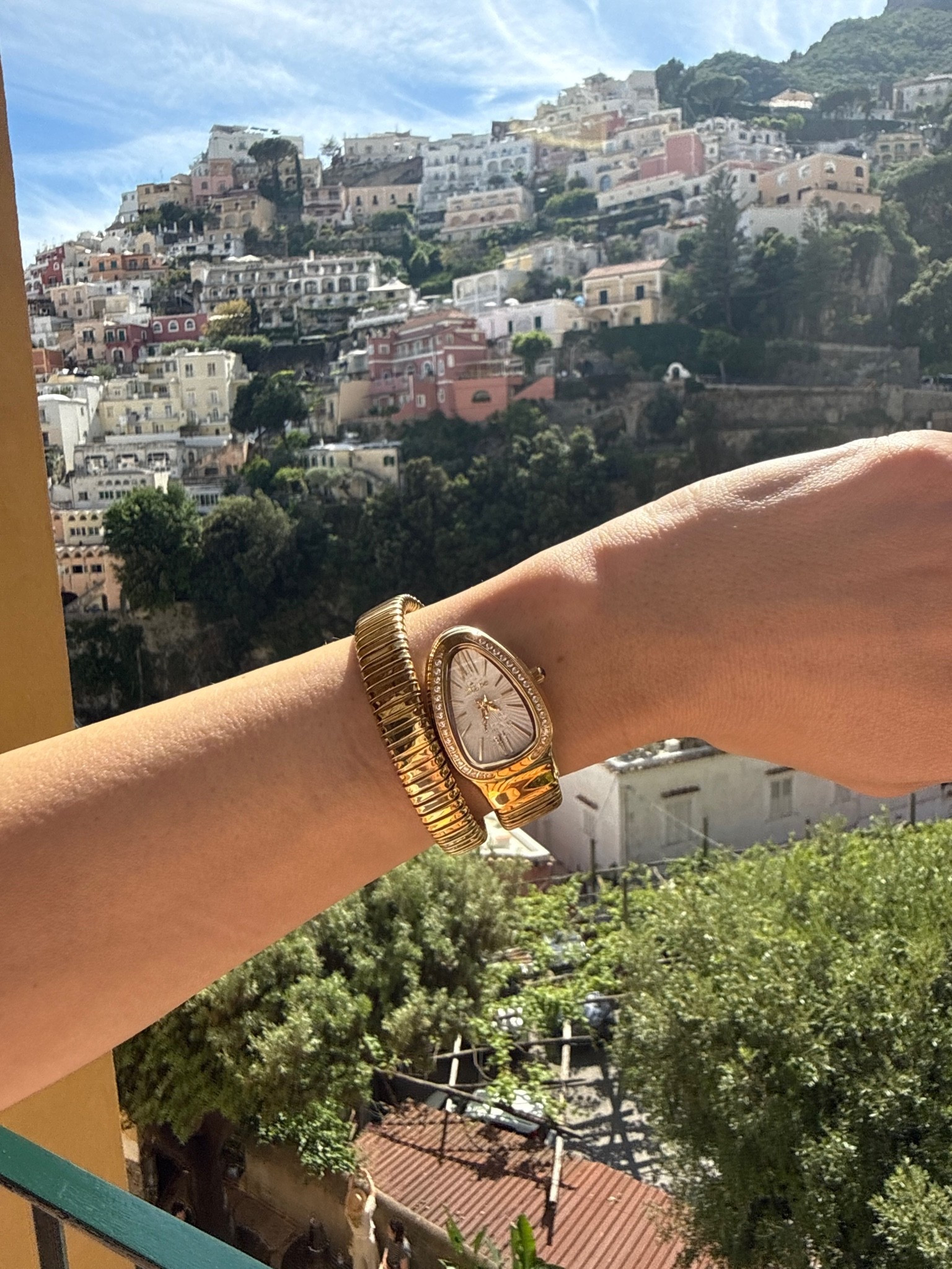 Obsessed with this watch and it’s under $40

#LTKgrwm #LTKTravel #LTKSeasonal