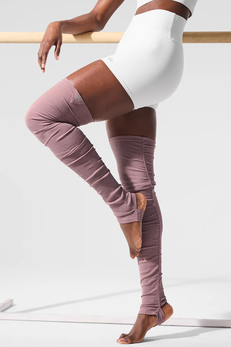 Goddess Leg Warmers | Alo Yoga (US)