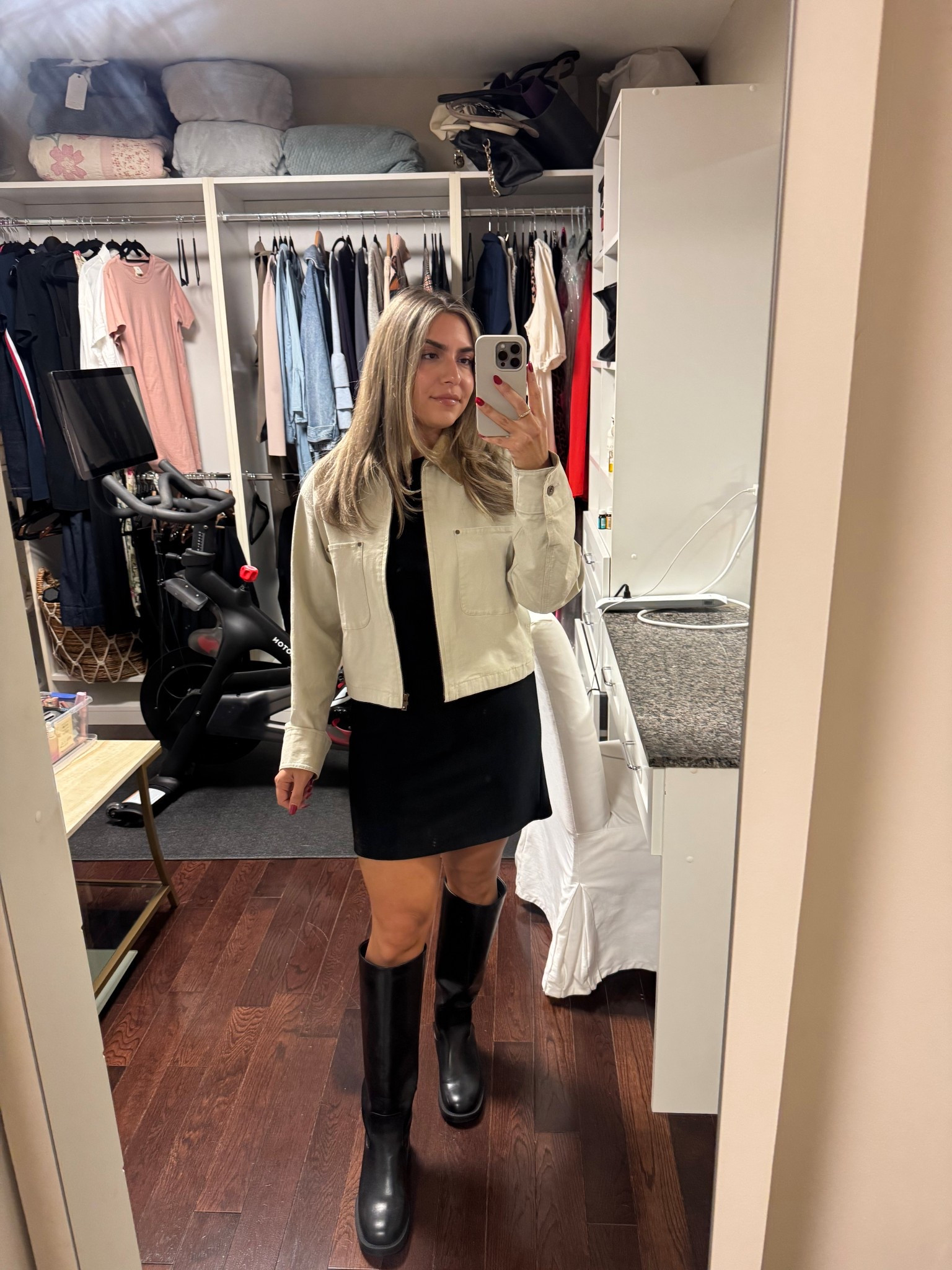 Last night’s date night outfit was perfect! This uniqlo barn jacket really brought the whole look together. And if you’re on the hunt for some knee high boots, i can’t recommend these ones from H&M enough! 

#LTKcanada #LTKstyletip #LTKfall