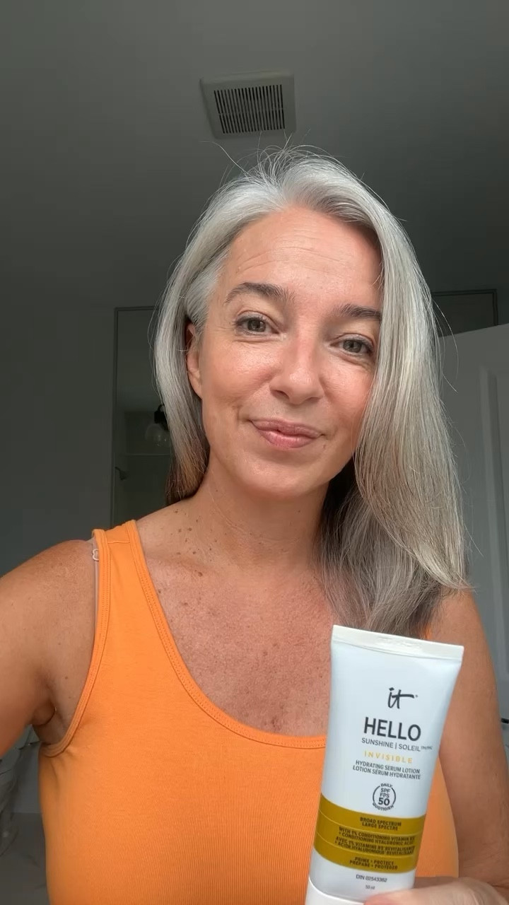 I was so excited about this product I had to made a reel before I had even finished doing my hair and make up!! This is a 3-1 primer, moisturizer and SPF!! Gone are the days forgetting which step goes first and gone are the days of forgetting your sunscreen!! Game changer!

#LTKbeauty #LTKcanada #LTKsummer