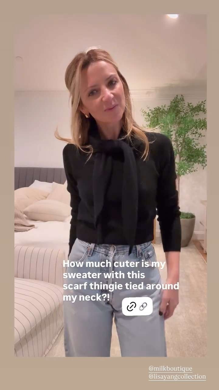 How much cuter is my sweater with this scarf thingie tied around my neck?! 

 #LTKootd