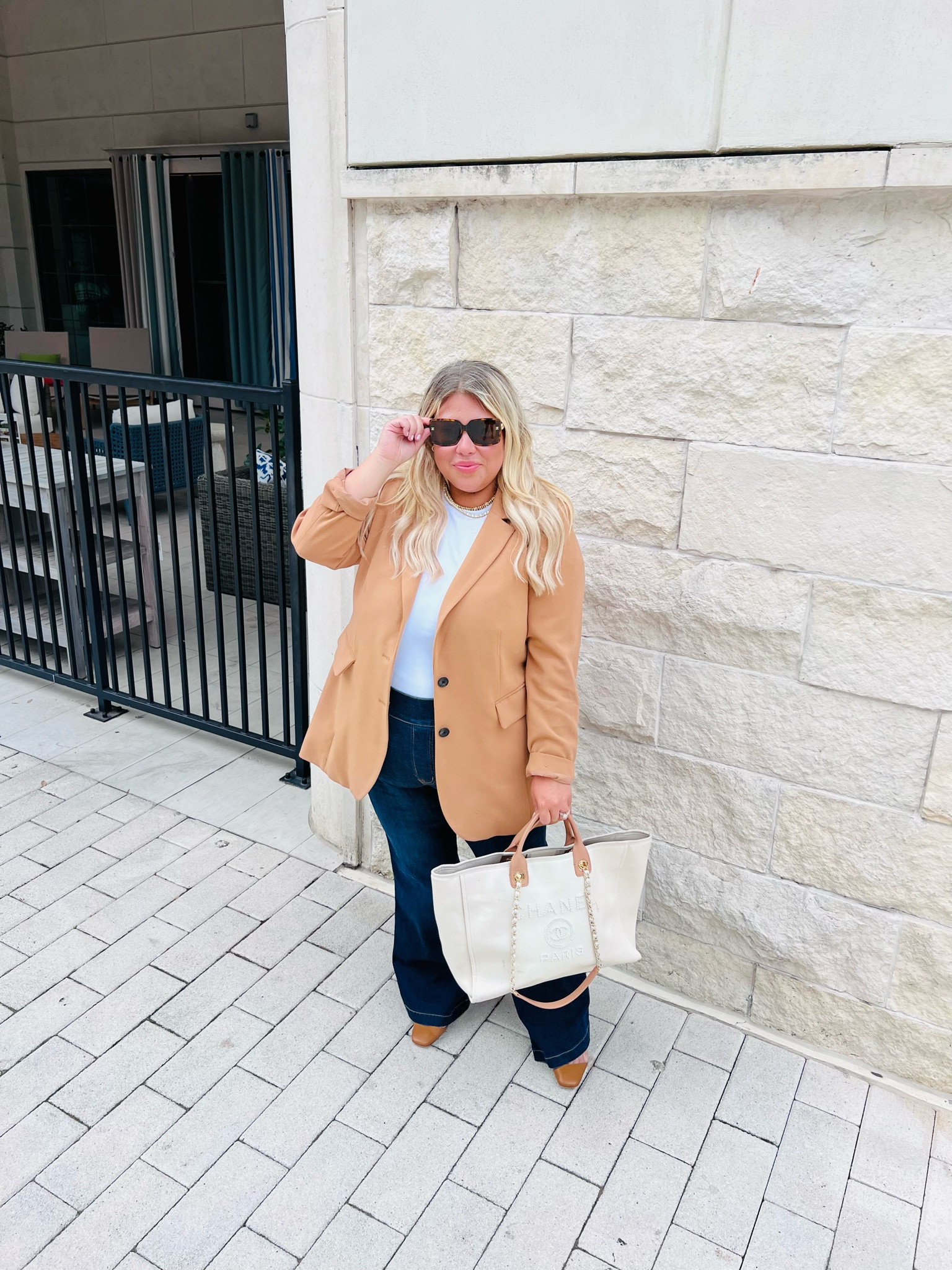 My fave workwear looks- dark jeans + blazers. Timeless, chic, classic, and matches everything. 



#LTKworkwear #LTKmidsize #LTKstyletip