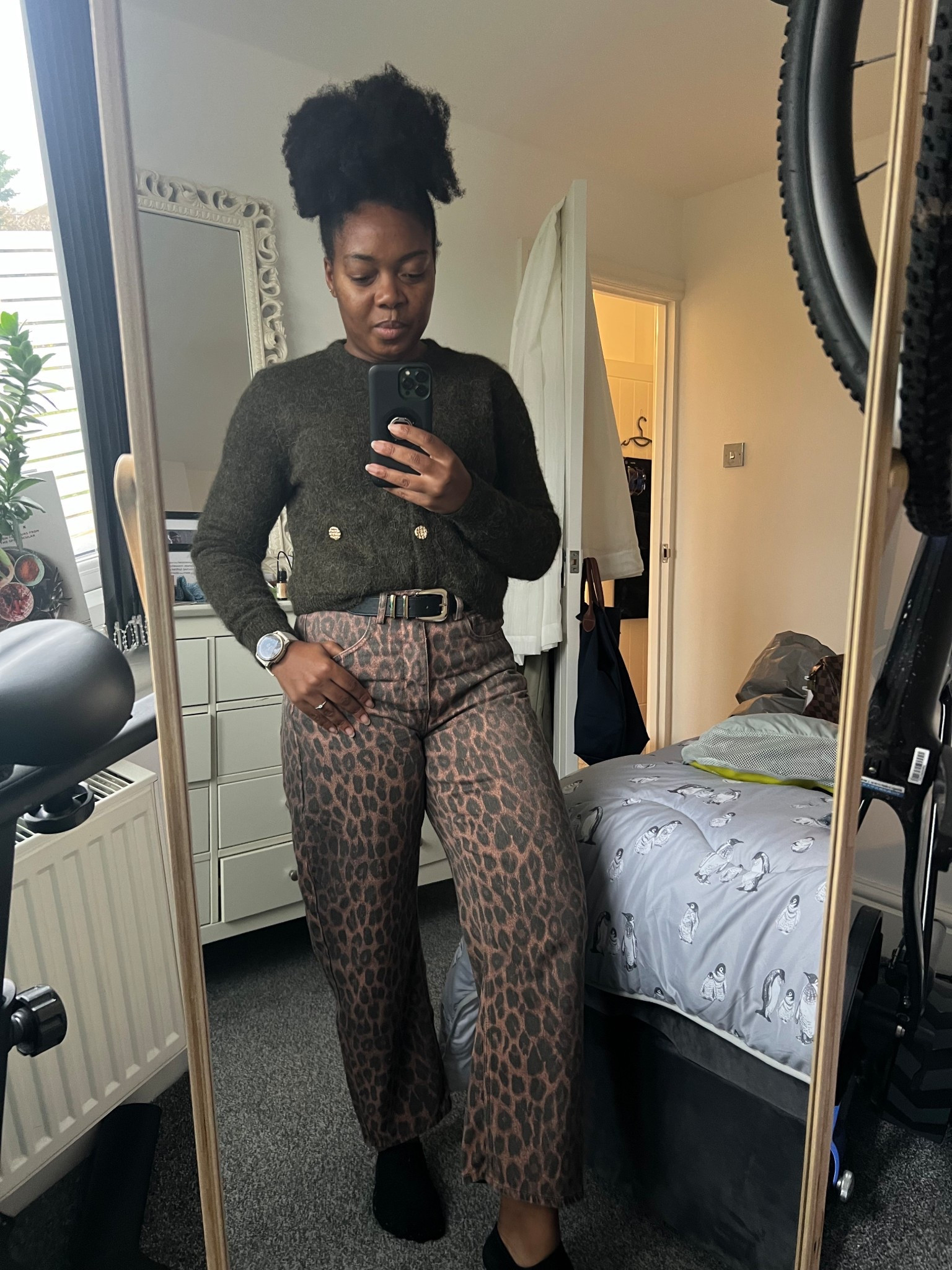 Olive, green cardigan, gold details, gold accents, barrel leg jeans, leopard print, black leather belt, sezane, hush, marks and spencers, barrel leg outfits, trainers, autum outfits

#LTKjeans #LTKautumn #LTKuk