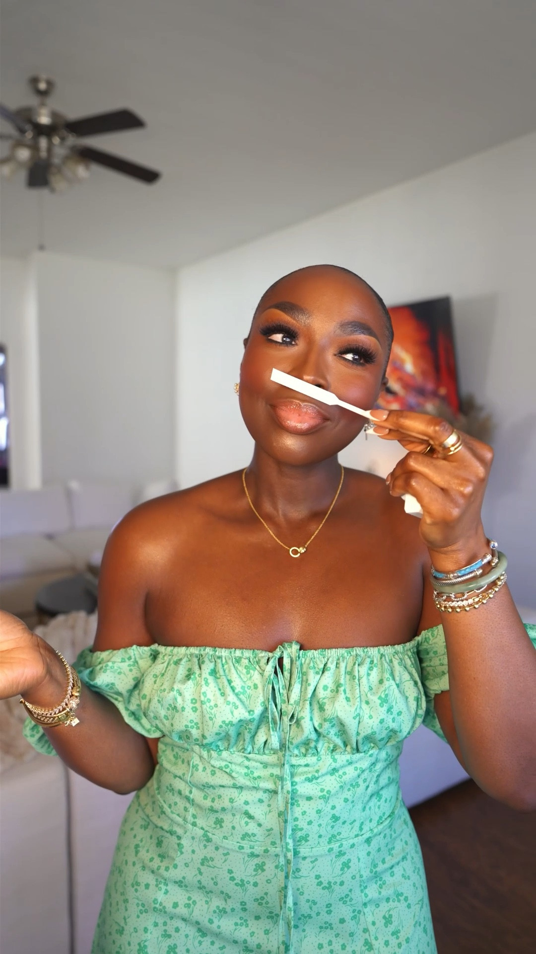 A sophisticated powder fragrance?! Stop! Lift Me Up by Initio is sooooooo good! #Fragrances #FragrancesForWomen #INITIO #NICHEfragrances #initio