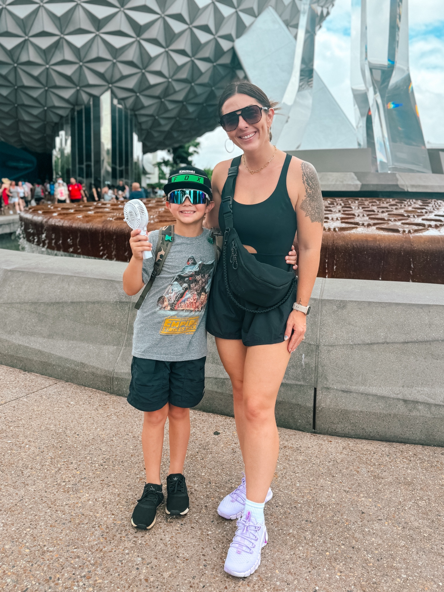 Simple athletic fit for the parks this summer! 🌐💕

#LTKTravel #LTKFitness #LTKStyleTip