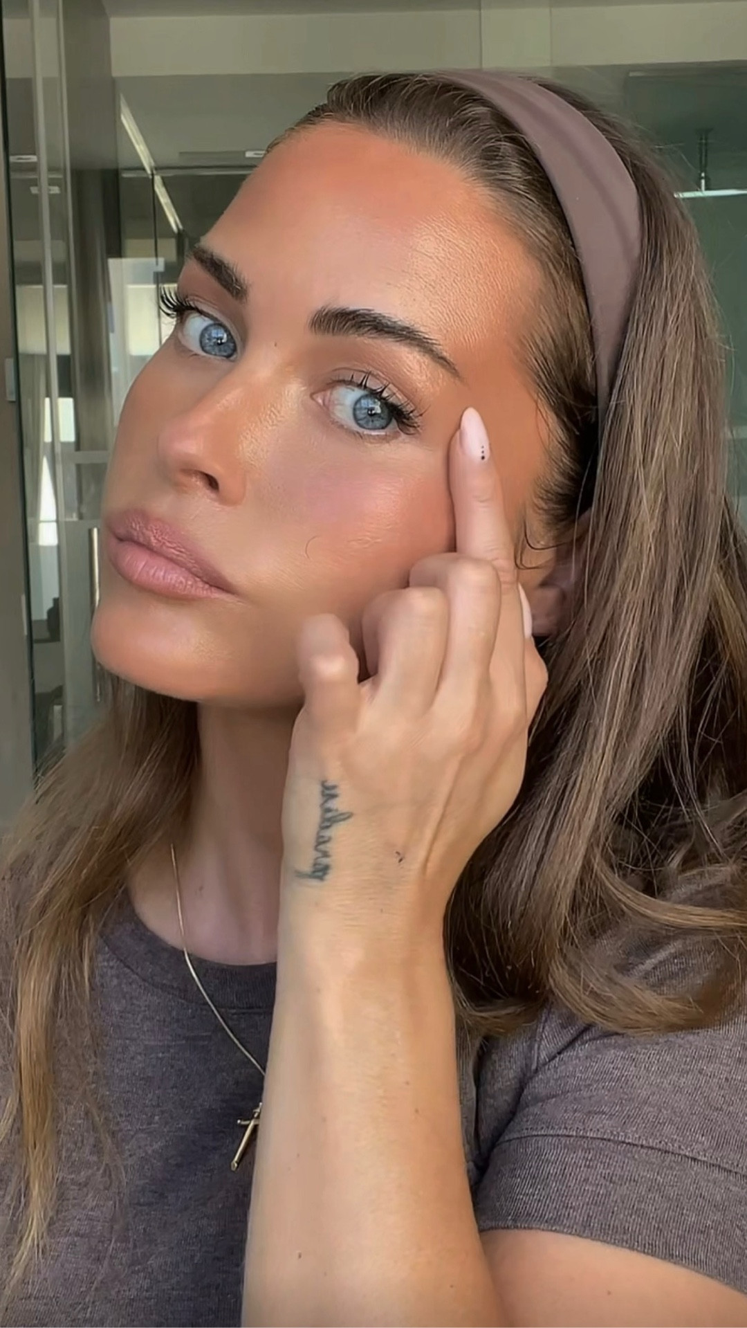 The bronzier, the better ☀️ blush by Rhode 

#LTKbeauty #LTKeurope #LTKsummer