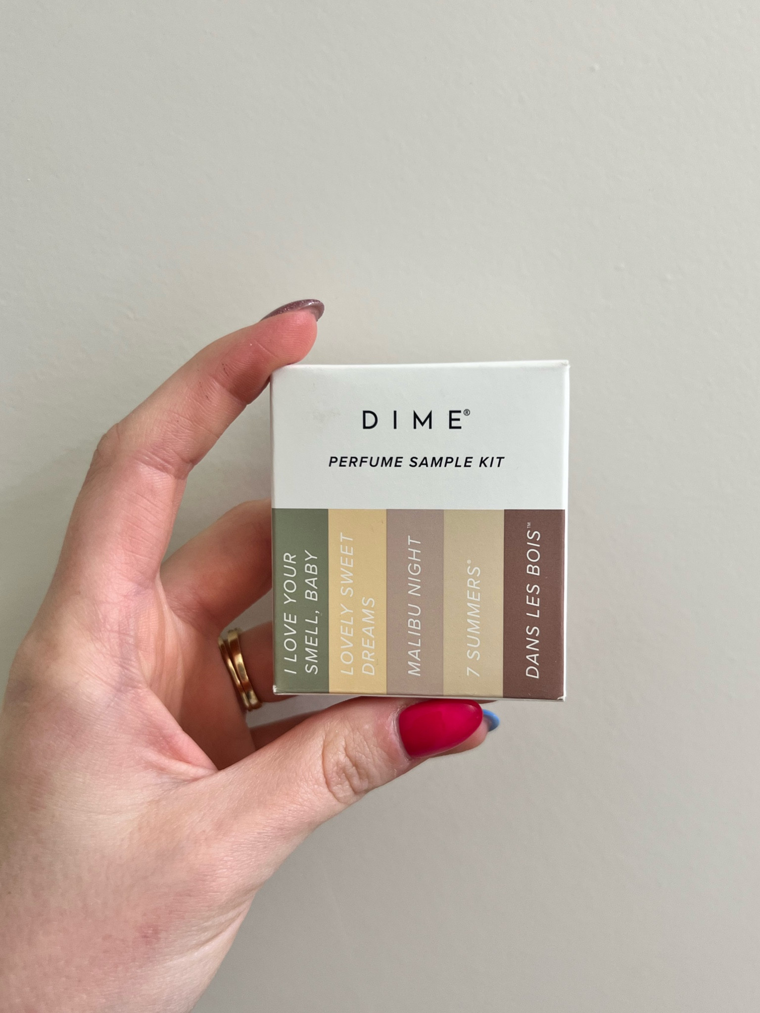 The BEST smelling perfume and non-toxic ingredients! The best. This sample pack lasts me so long because I rarely go out, but when I do I smell amazing! I like switching things up and using all 5 options but the ‘I Love Your Smell Baby’ is my favorite. 