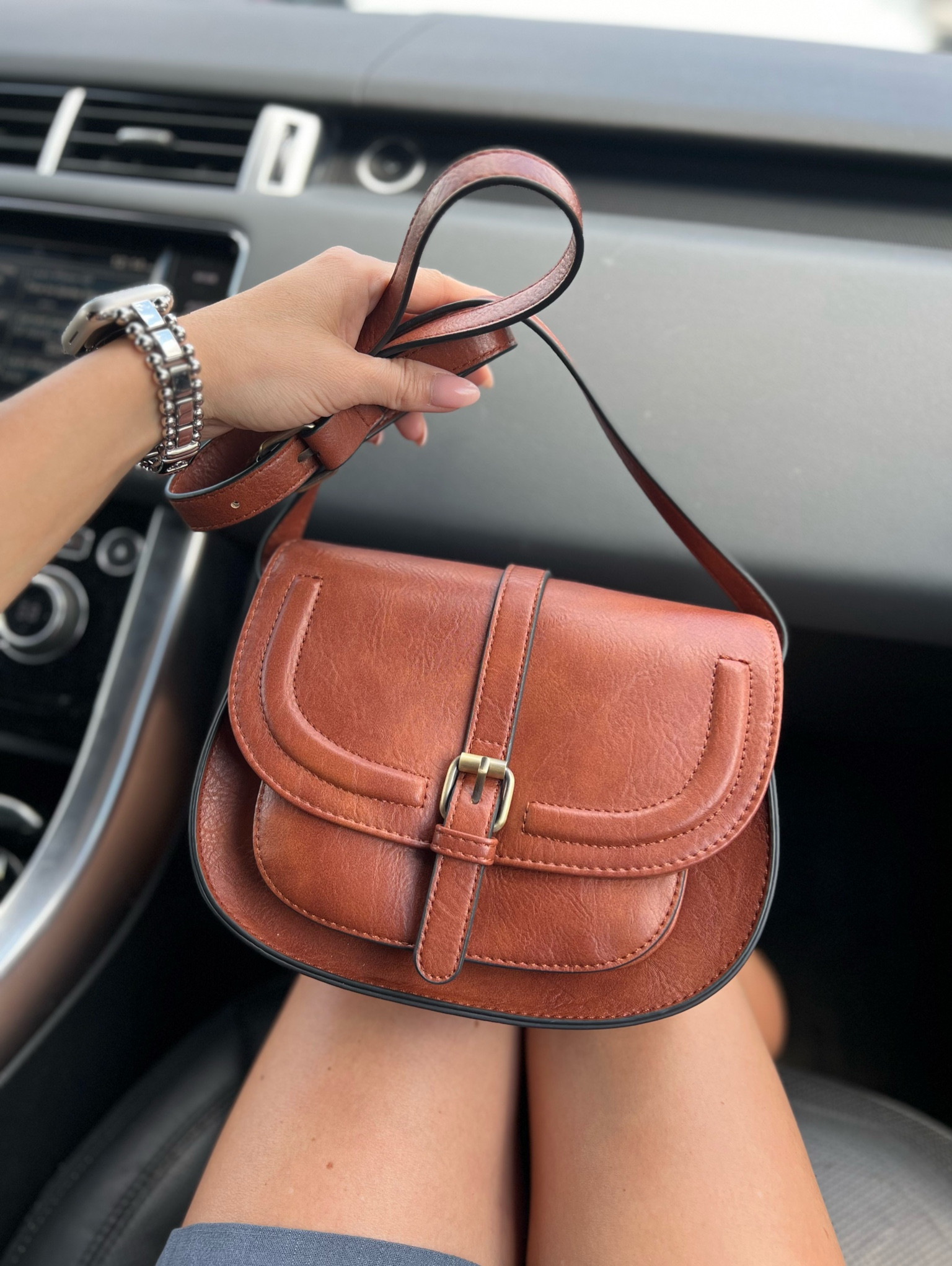 This $17 amazon bag is beautiful 😍 

#LTKItBag #LTKFindsUnder50