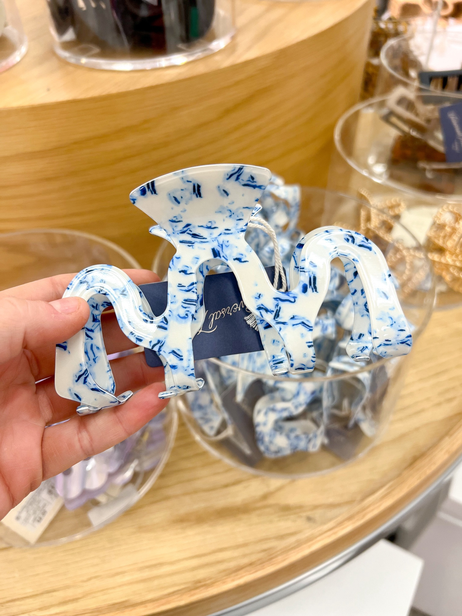 Target has the cutest claw clip selection. -

Target, hair clips, hair, hair accessories, Target finds, claw clips, Target hair

#LTKstyletip #LTKbeauty